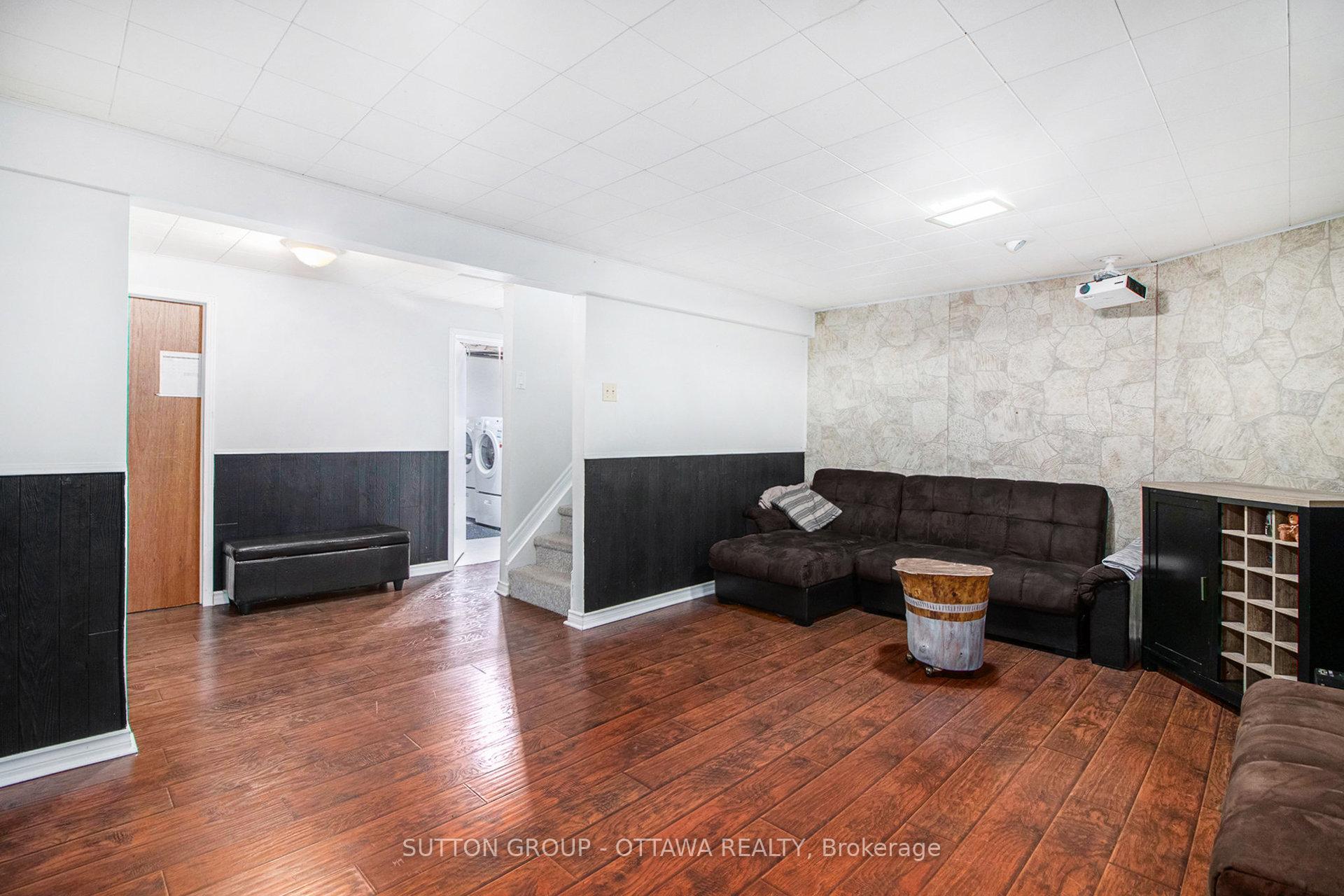 Photo 16 of 848 Borland Drive, Ottawa, Chatelaine Village — HOMEH