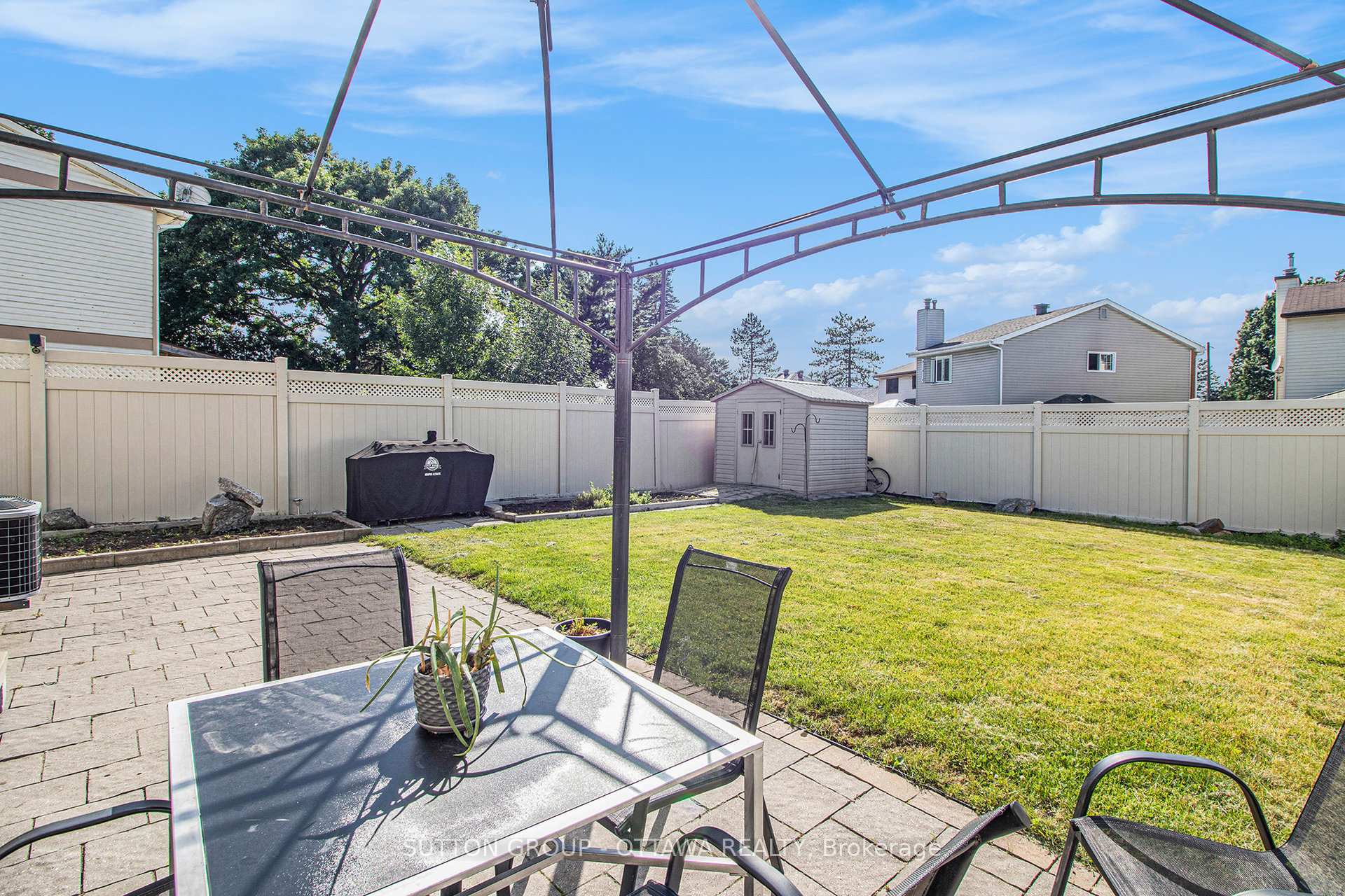 Photo 19 of 848 Borland Drive, Ottawa, Chatelaine Village — HOMEH