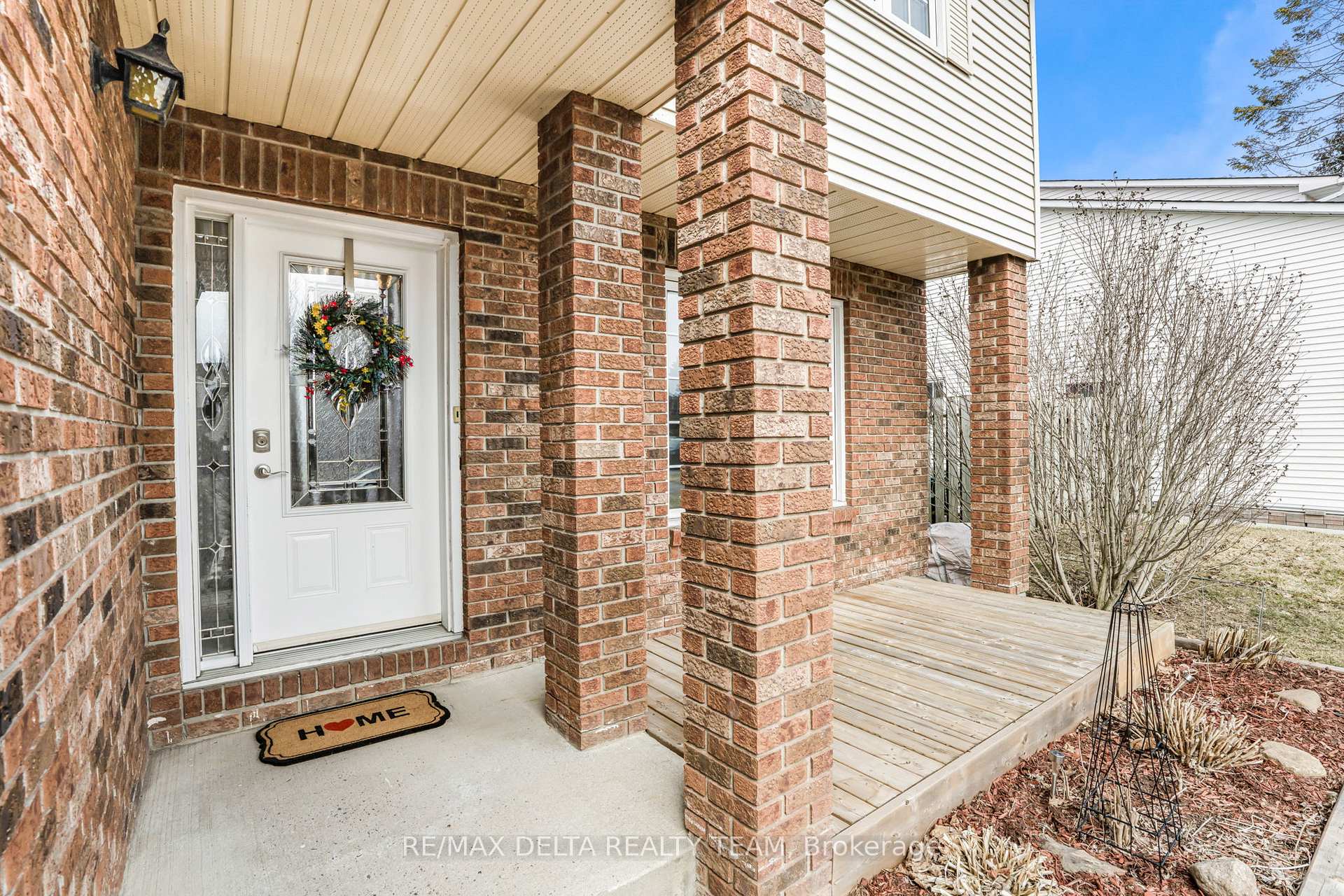 Photo 3 of 6399 Viseneau Drive, Ottawa, Chateauneuf — HOMEH