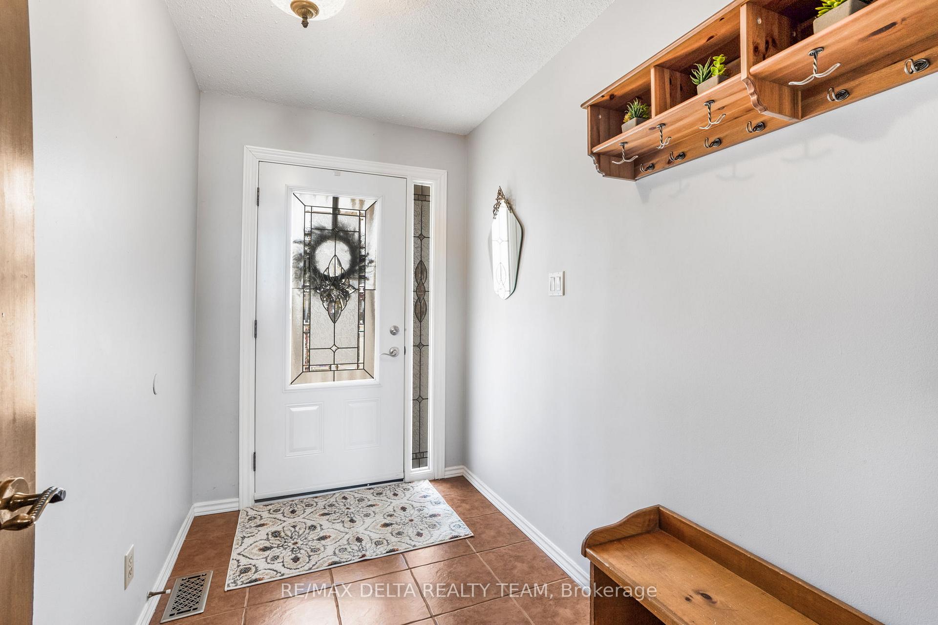 Photo 7 of 6399 Viseneau Drive, Ottawa, Chateauneuf — HOMEH