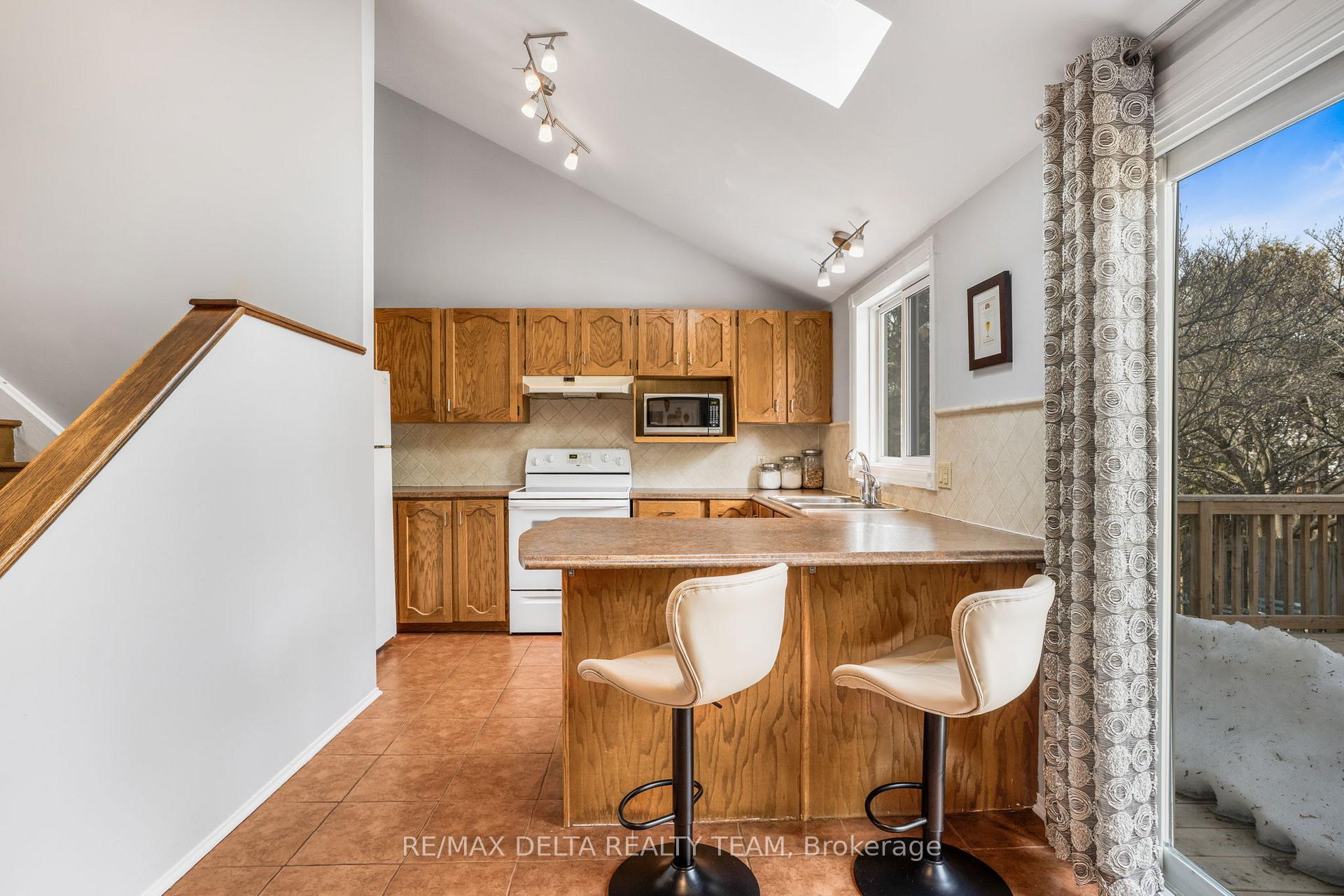 Photo 16 of 6399 Viseneau Drive, Ottawa, Chateauneuf — HOMEH