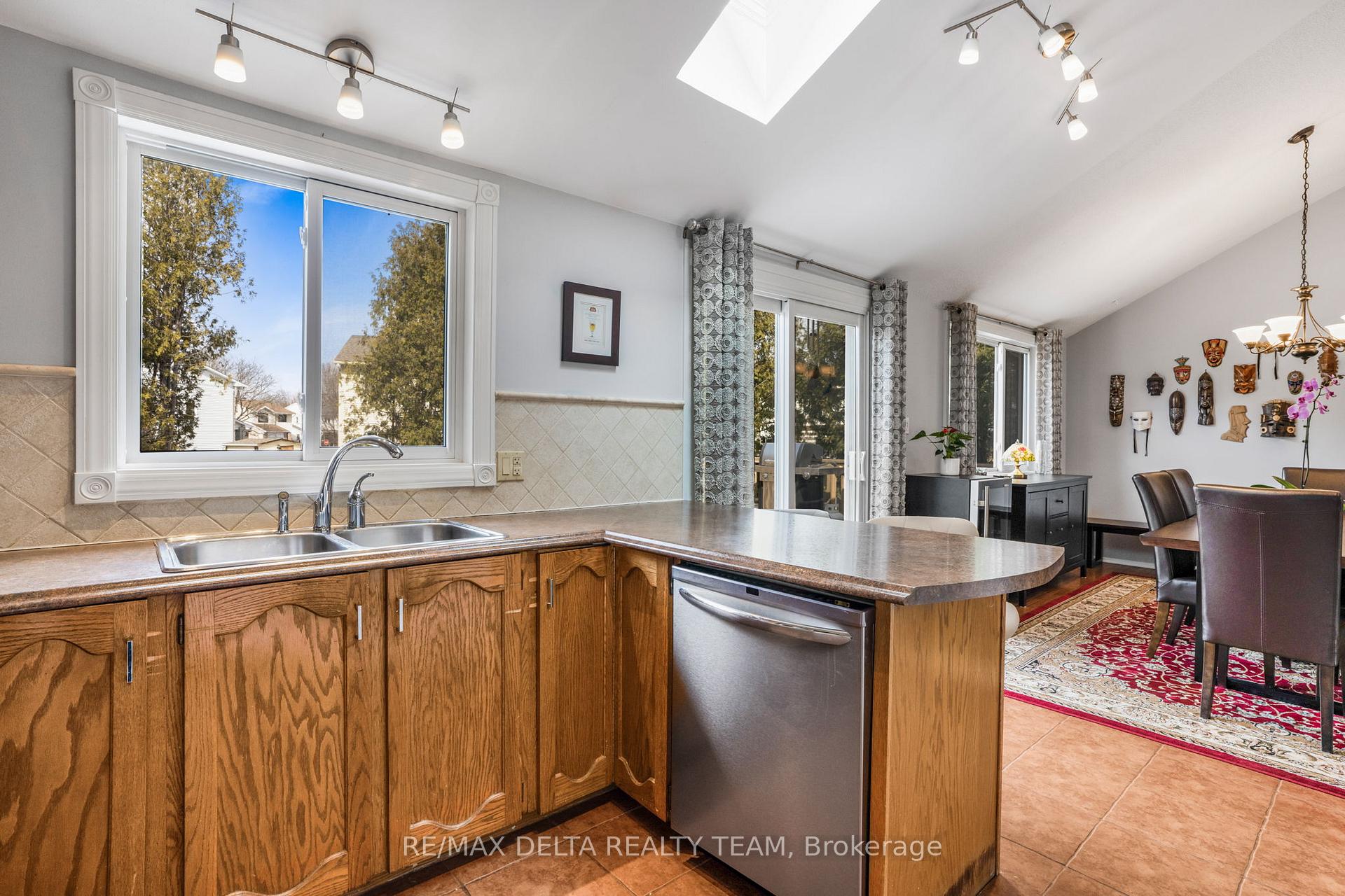 Photo 18 of 6399 Viseneau Drive, Ottawa, Chateauneuf — HOMEH