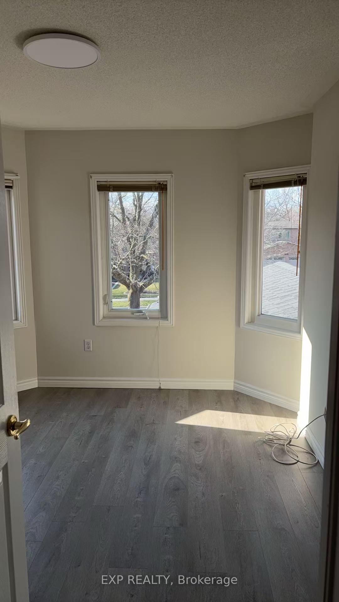 Photo 6 of 752 College Manor Drive, Newmarket, Gorham-College Manor — HOMEH