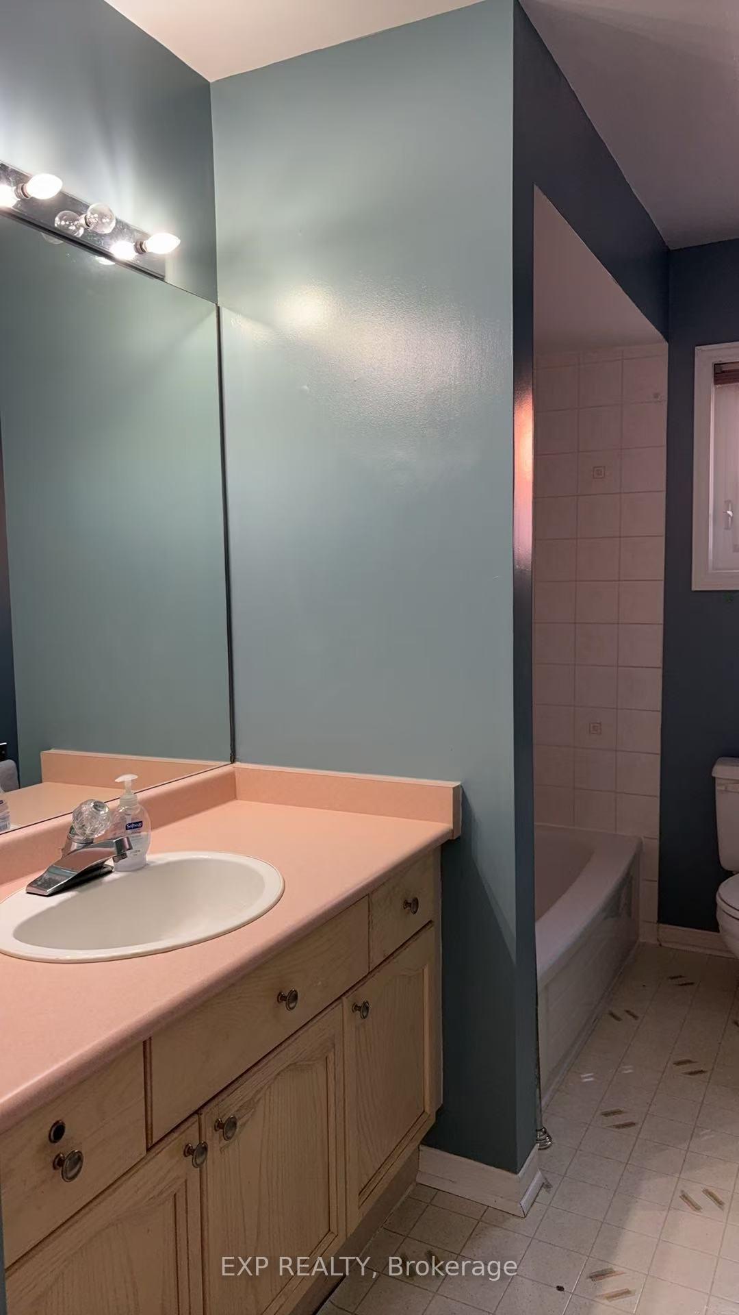 Photo 8 of 752 College Manor Drive, Newmarket, Gorham-College Manor — HOMEH