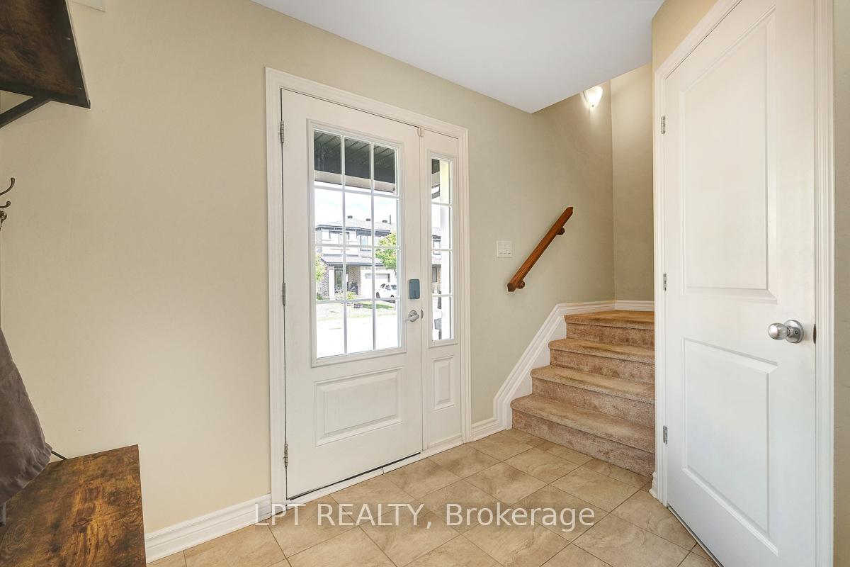 Photo 5 of 201 Yellowcress Way, Ottawa, Avalon West — HOMEH