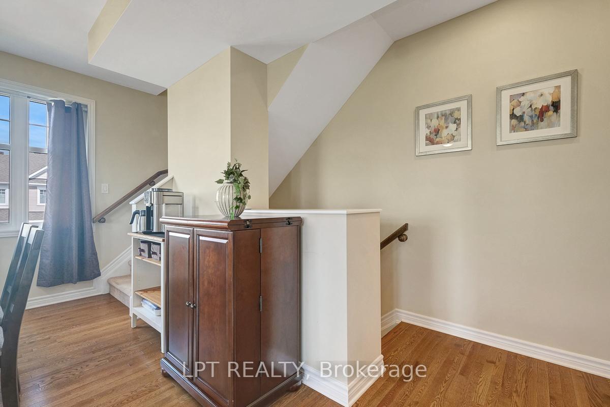 Photo 10 of 201 Yellowcress Way, Ottawa, Avalon West — HOMEH