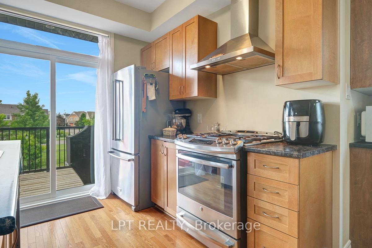 Photo 21 of 201 Yellowcress Way, Ottawa, Avalon West — HOMEH