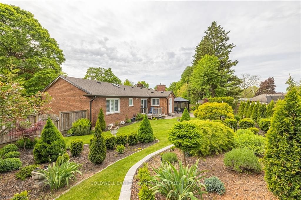 Photo 2 of 50 Millbridge Crescent, Pelham, Fonthill — HOMEH