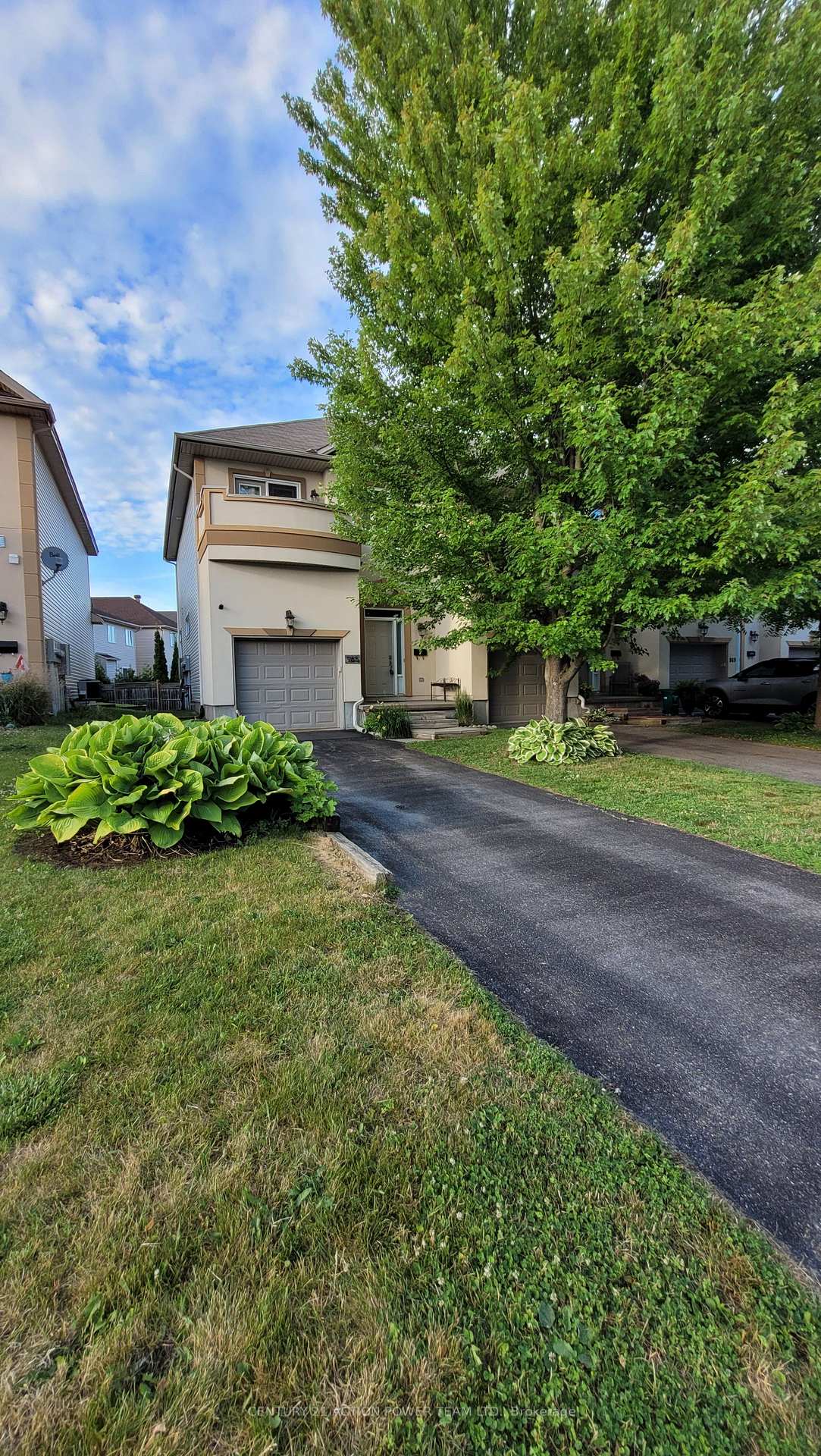 Photo 2 of 965 Gosnell Terrace, Ottawa, Fallingbrook/Gardenway South — HOMEH
