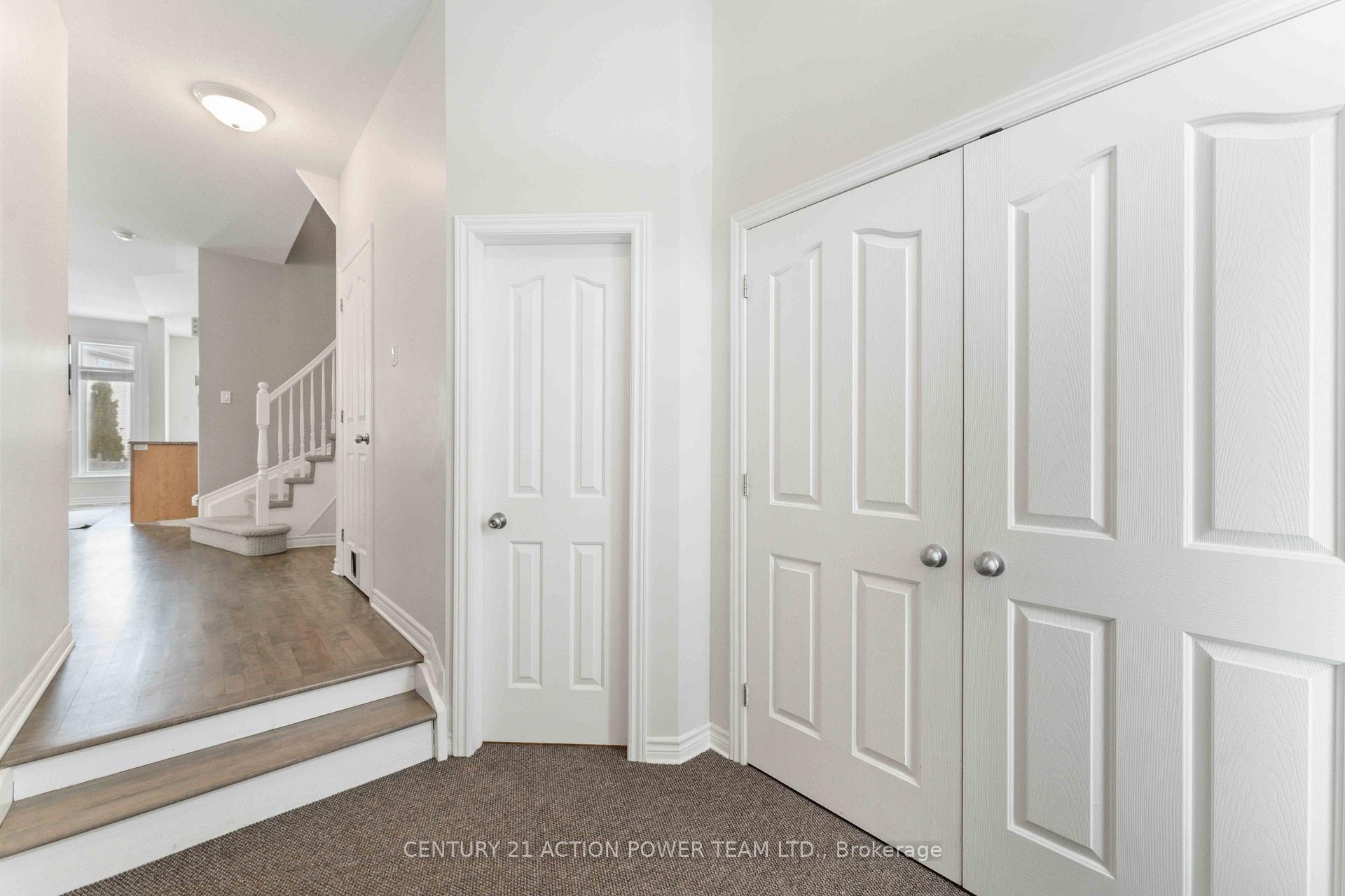 Photo 5 of 965 Gosnell Terrace, Ottawa, Fallingbrook/Gardenway South — HOMEH