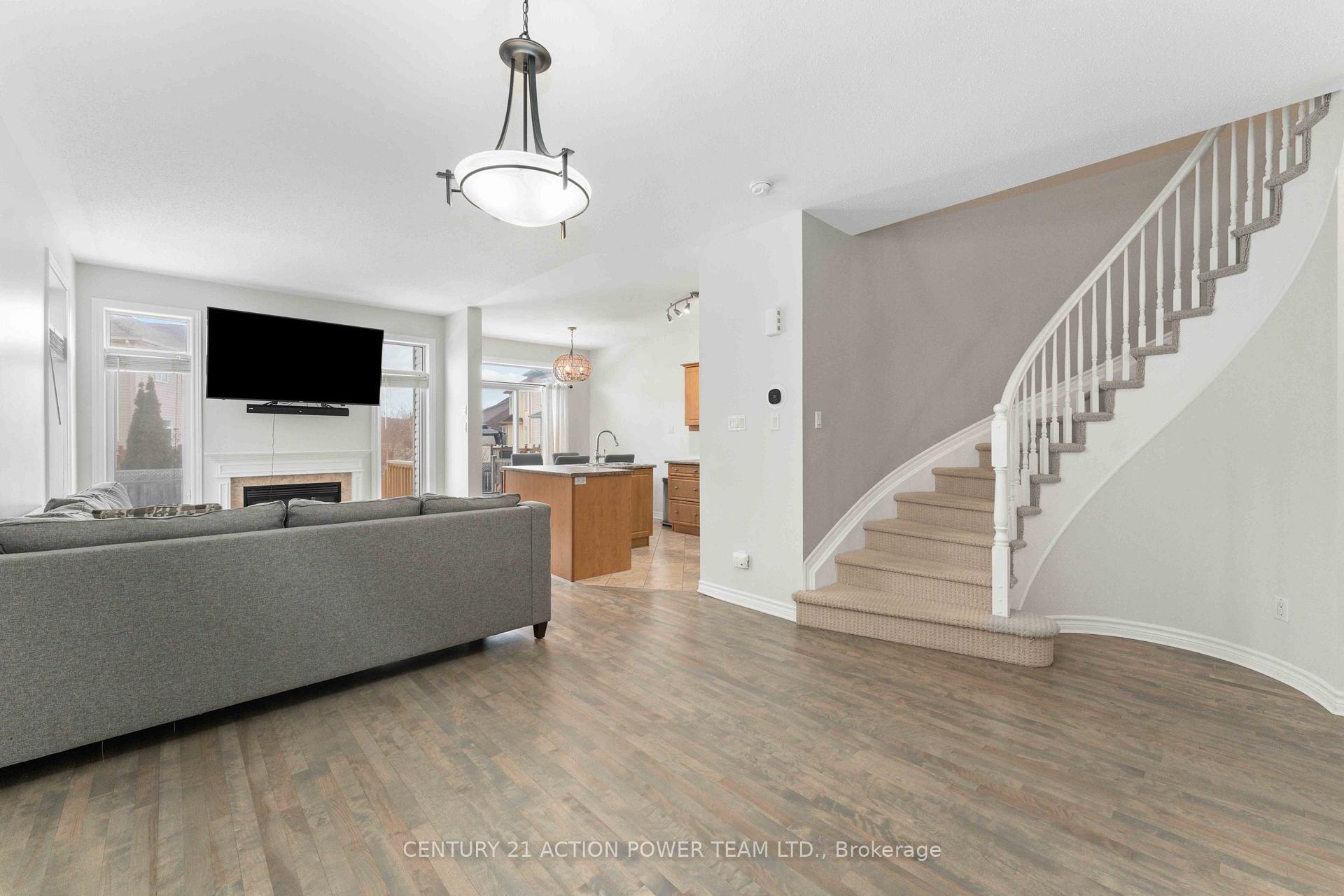 Photo 9 of 965 Gosnell Terrace, Ottawa, Fallingbrook/Gardenway South — HOMEH
