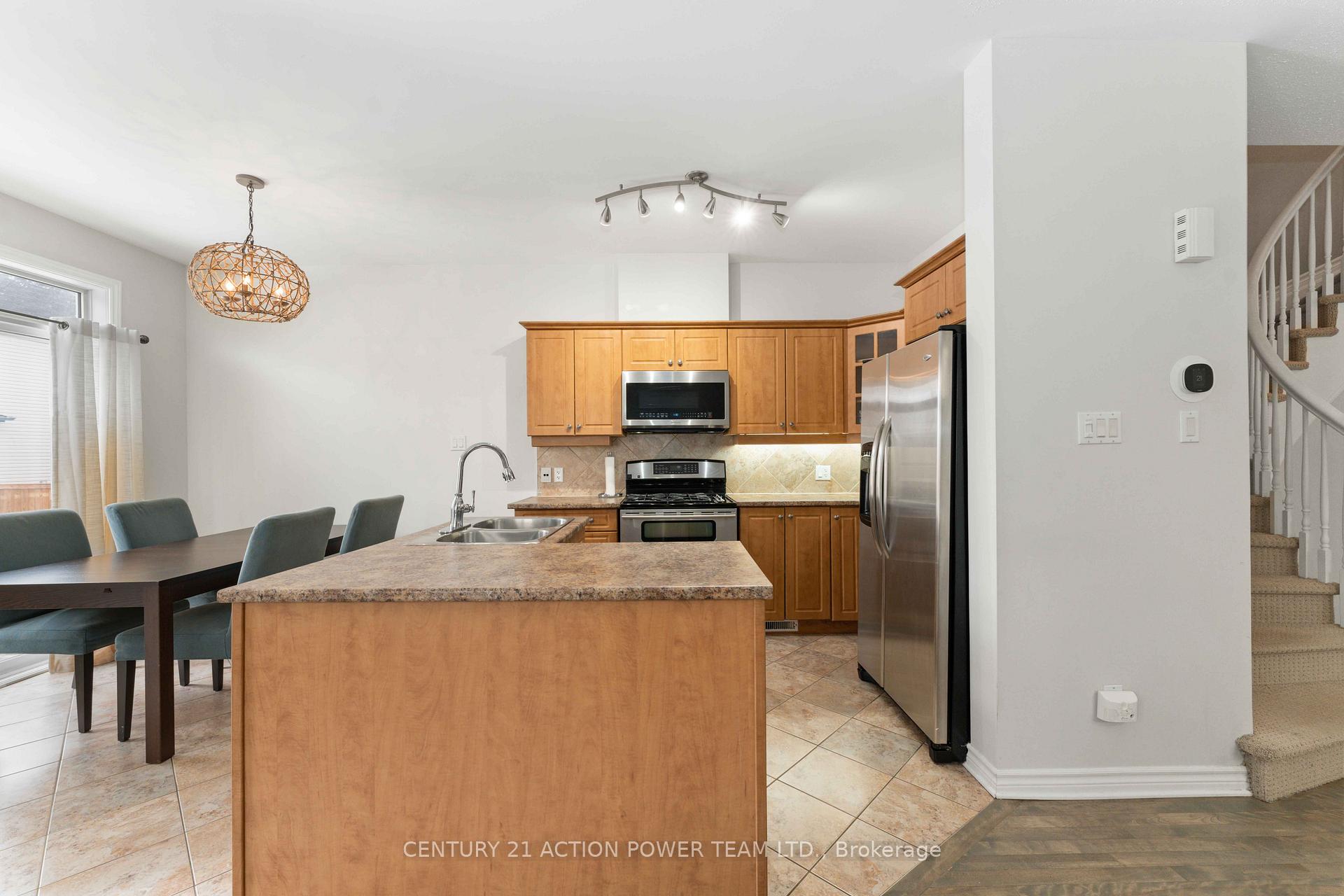 Photo 12 of 965 Gosnell Terrace, Ottawa, Fallingbrook/Gardenway South — HOMEH