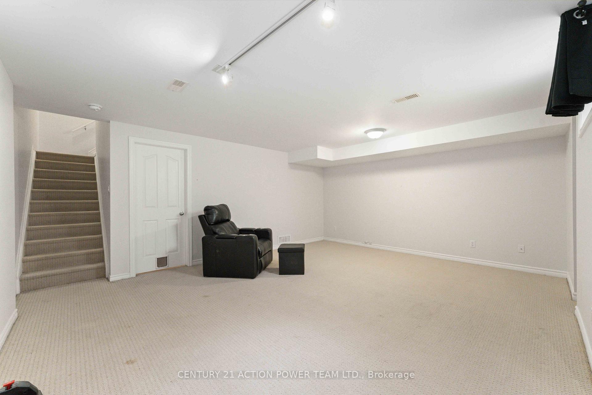 Photo 36 of 965 Gosnell Terrace, Ottawa, Fallingbrook/Gardenway South — HOMEH