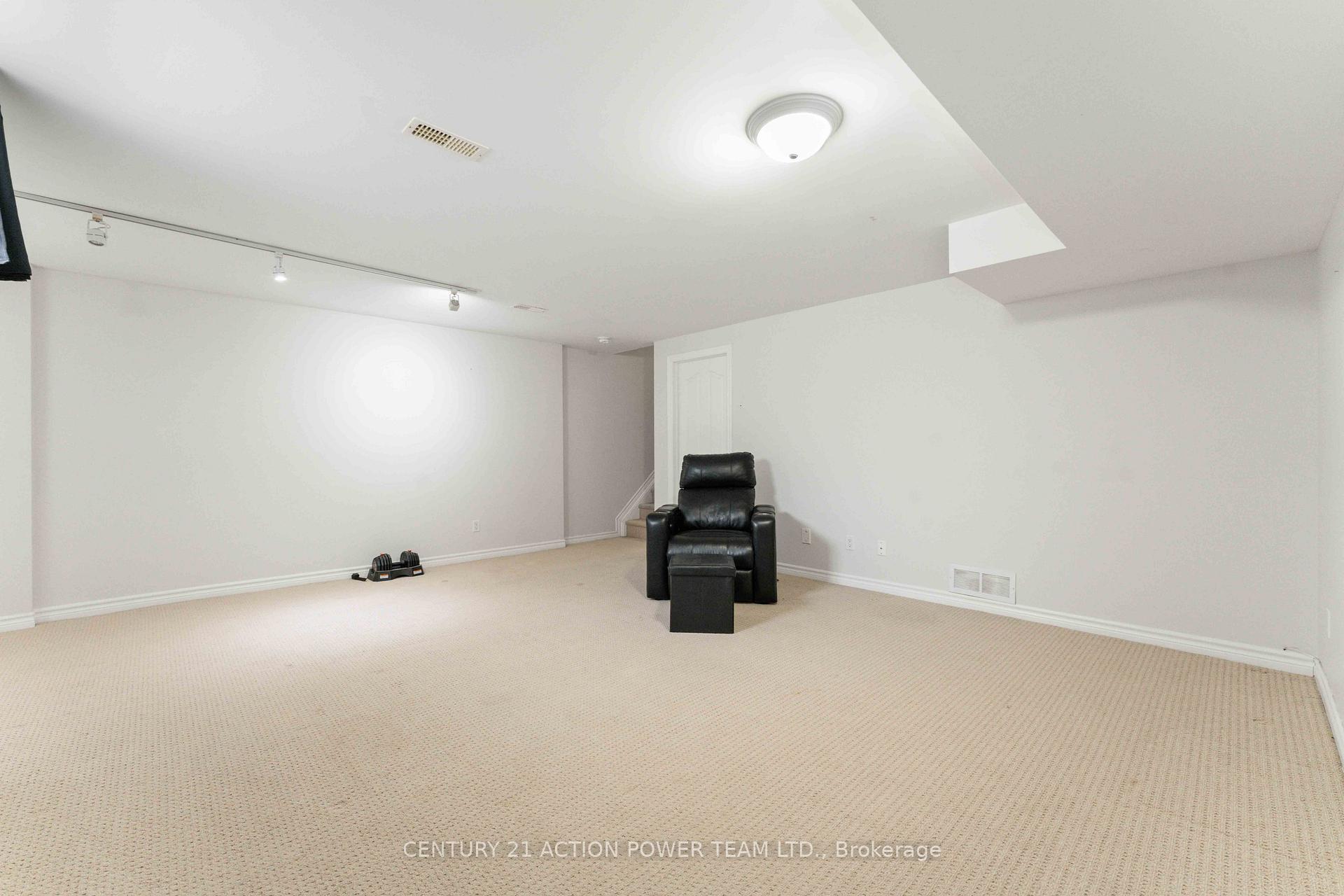 Photo 37 of 965 Gosnell Terrace, Ottawa, Fallingbrook/Gardenway South — HOMEH
