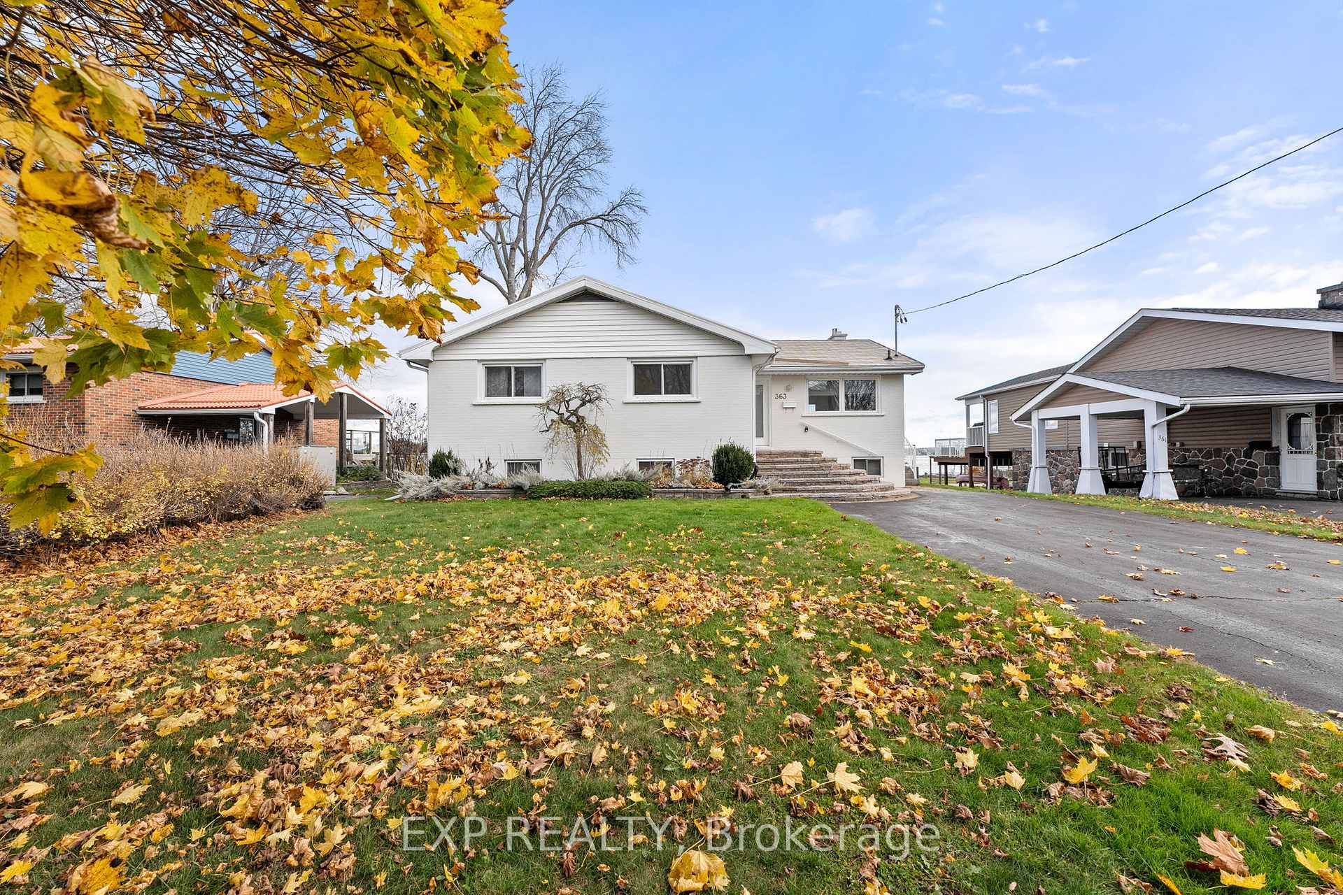 Photo 3 of 363 Macisaac Drive, Orillia — HOMEH
