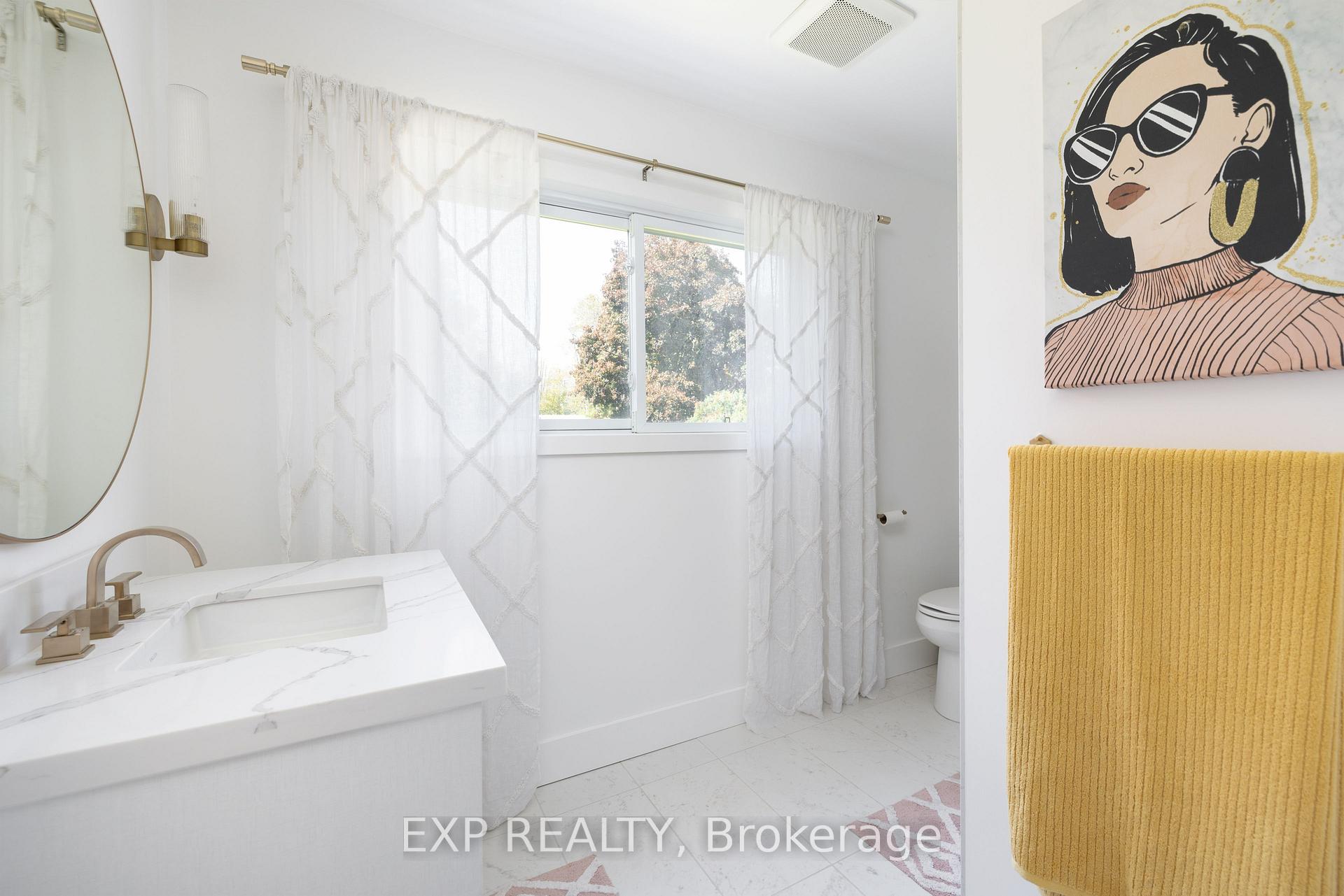 Photo 18 of 363 Macisaac Drive, Orillia — HOMEH