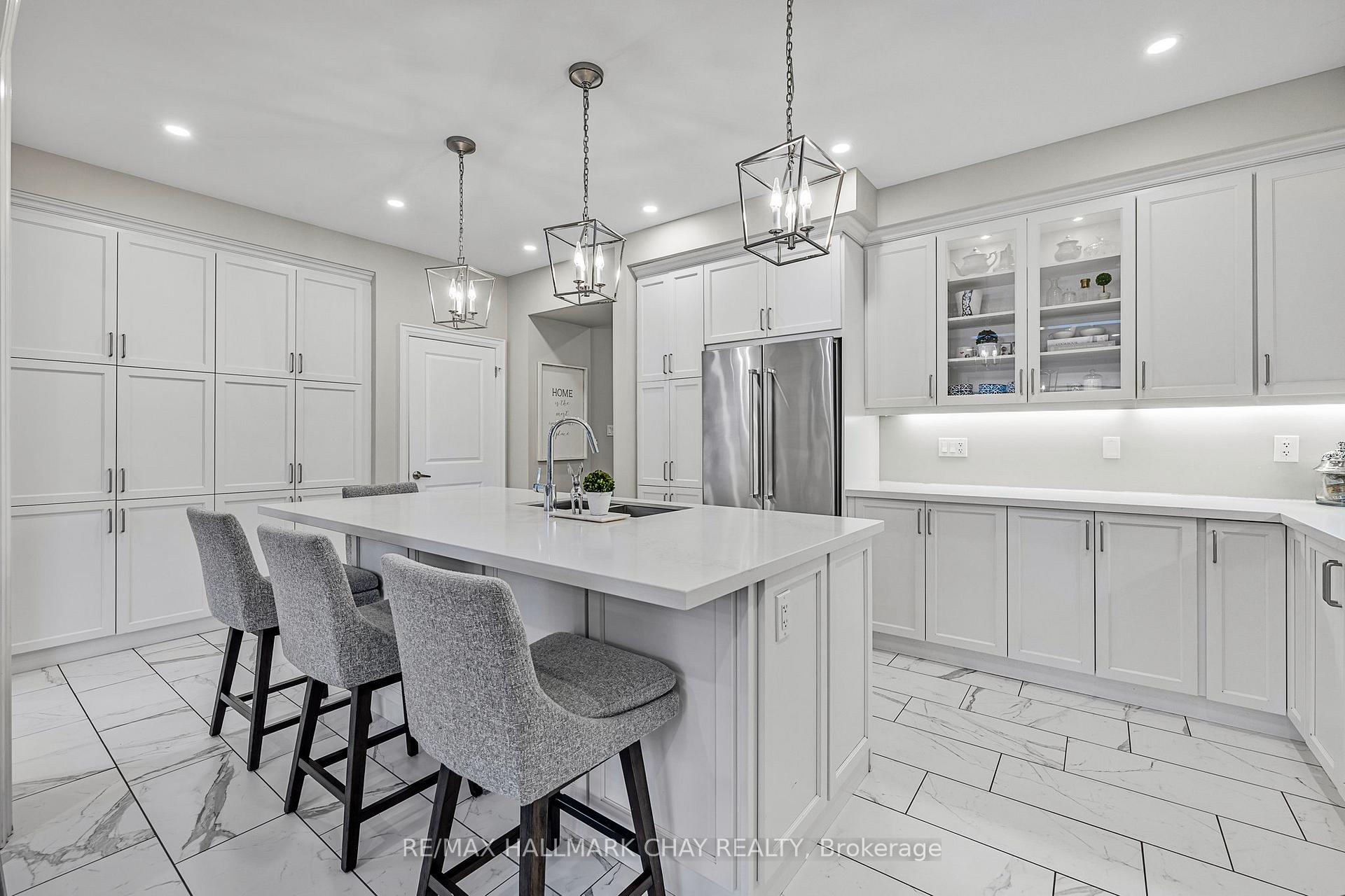 Photo 11 of 108 Donnan Drive, New Tecumseth, Tottenham — HOMEH