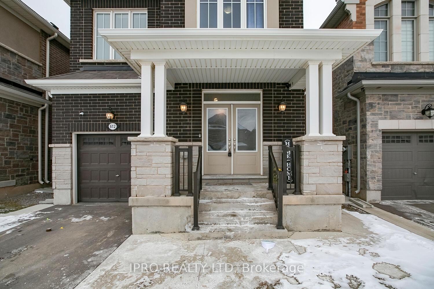 Photo 3 of 612 Kennedy Circle W, Milton, Cobban — HOMEH