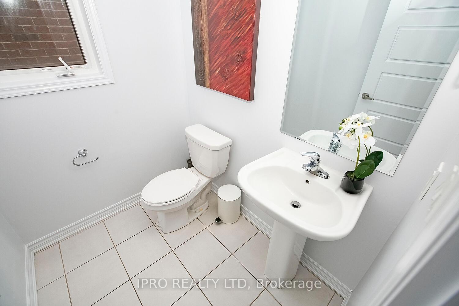 Photo 9 of 612 Kennedy Circle W, Milton, Cobban — HOMEH