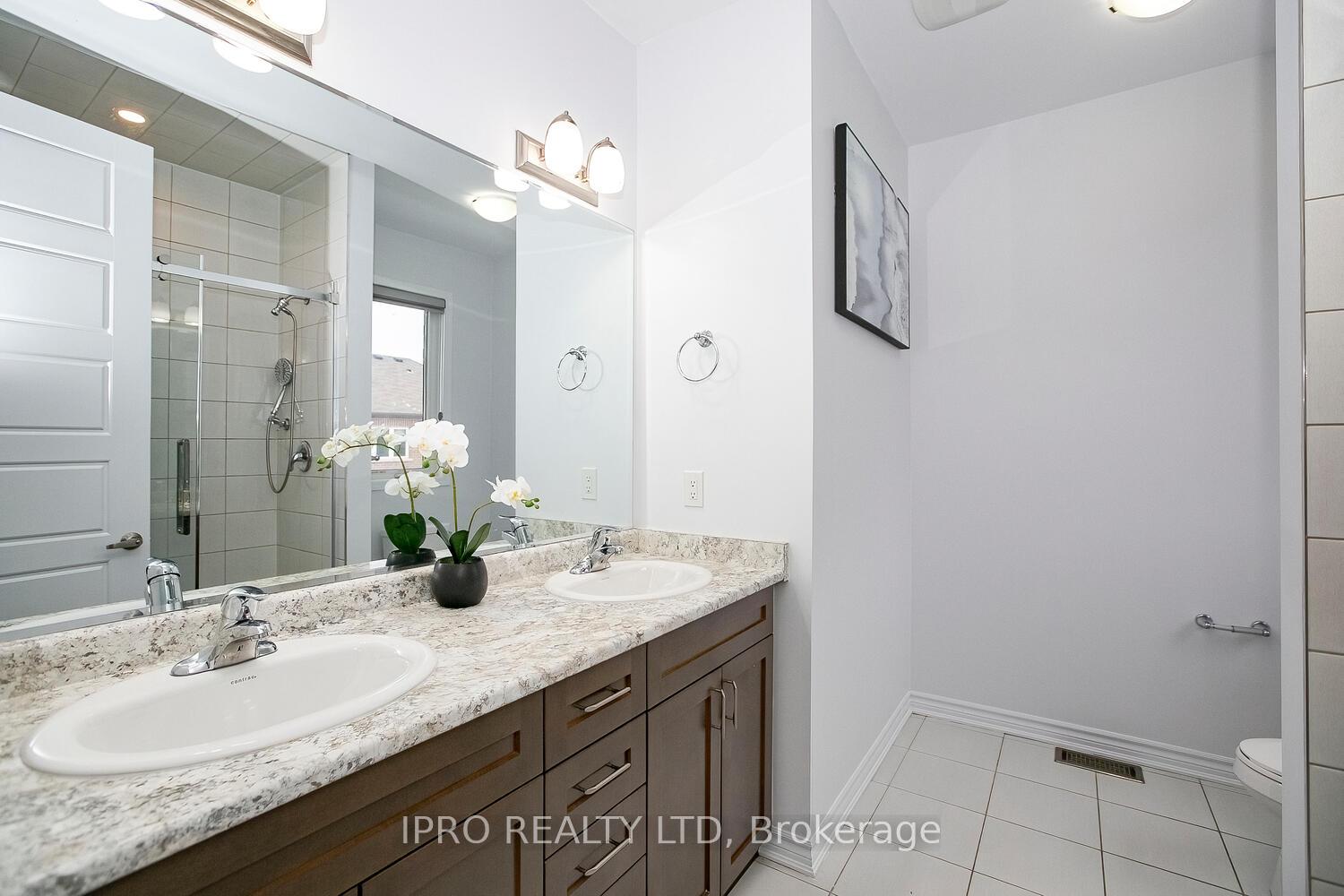 Photo 33 of 612 Kennedy Circle W, Milton, Cobban — HOMEH
