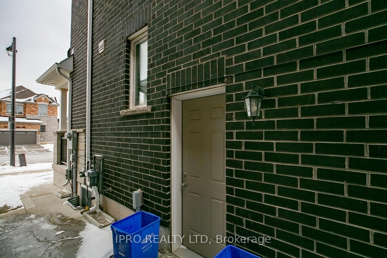 Photo 48 of 612 Kennedy Circle W, Milton, Cobban — HOMEH