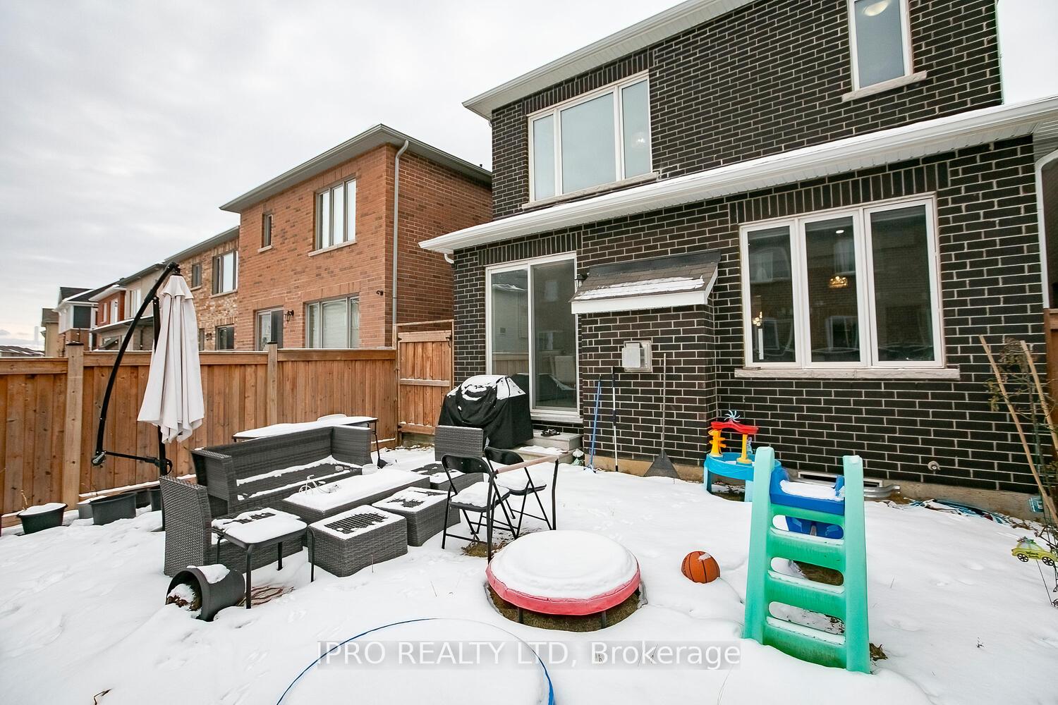 Photo 49 of 612 Kennedy Circle W, Milton, Cobban — HOMEH
