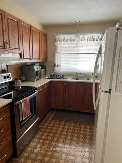 Photo 2 of 1867 Windflower Way, Ottawa, Chapel Hill — HOMEH