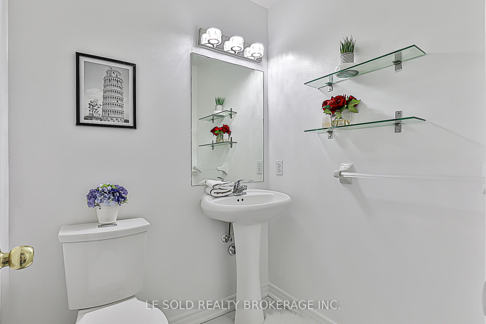Photo 17 of 123 Flagstone Way, Newmarket, Woodland Hill — HOMEH