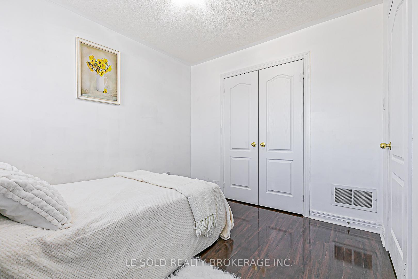 Photo 29 of 123 Flagstone Way, Newmarket, Woodland Hill — HOMEH