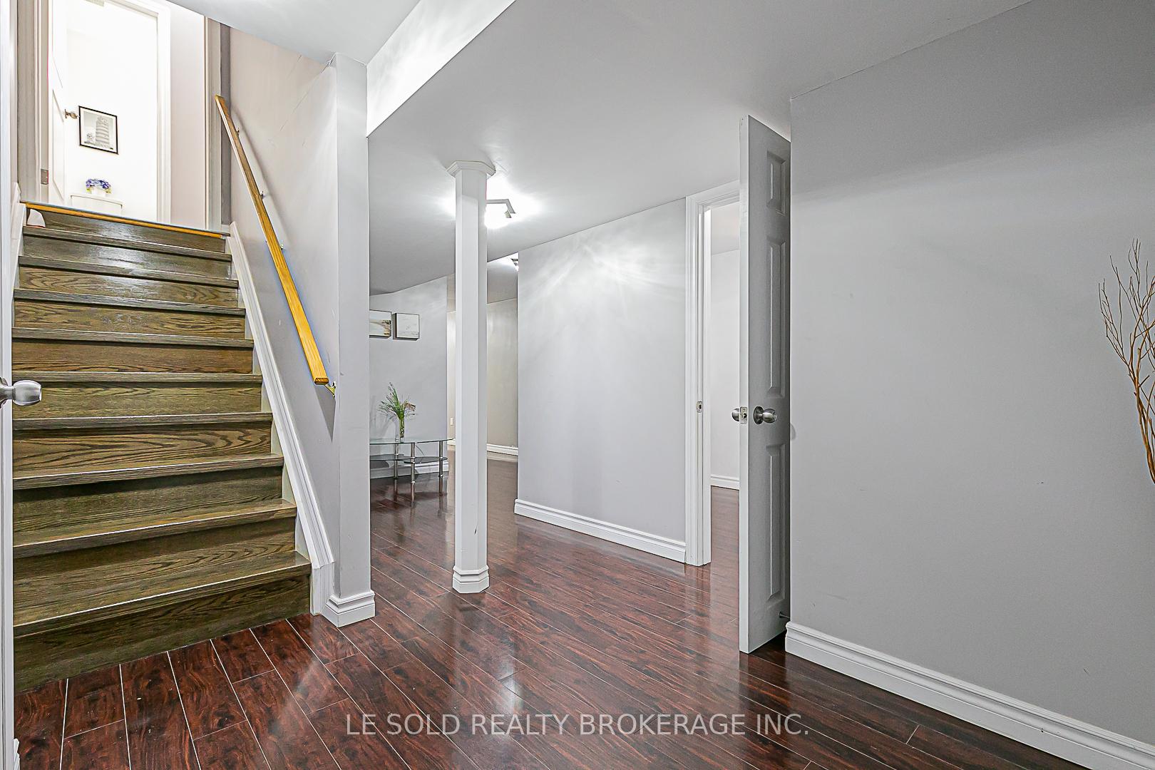 Photo 33 of 123 Flagstone Way, Newmarket, Woodland Hill — HOMEH