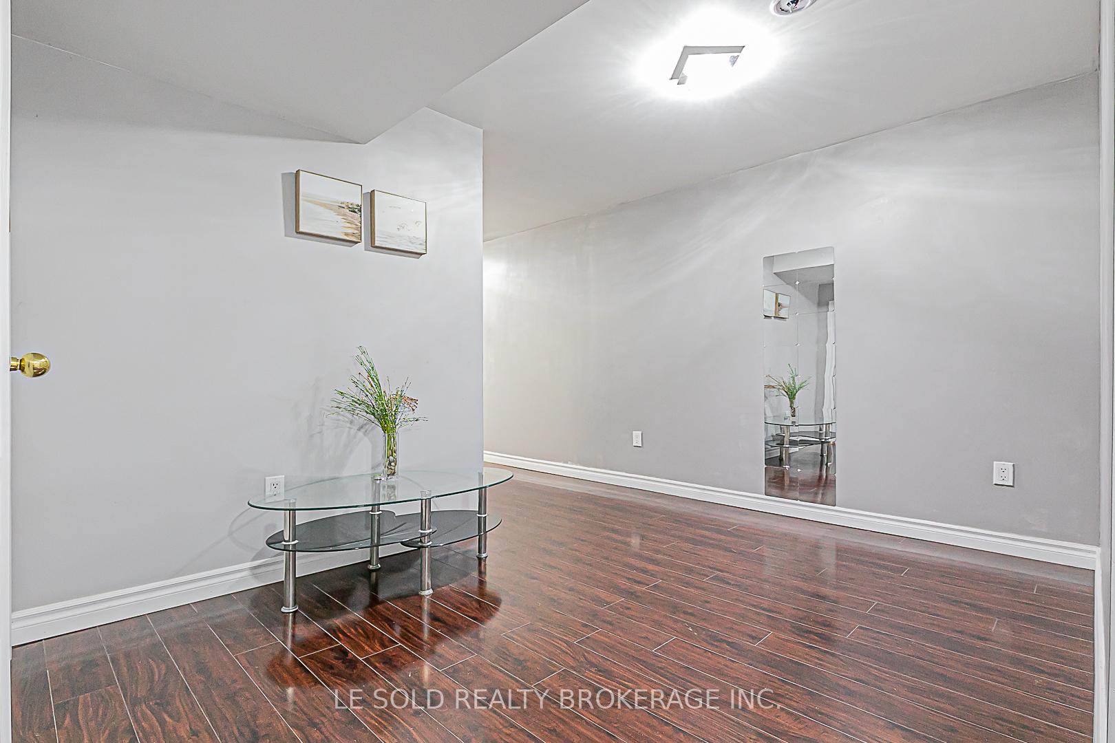 Photo 35 of 123 Flagstone Way, Newmarket, Woodland Hill — HOMEH