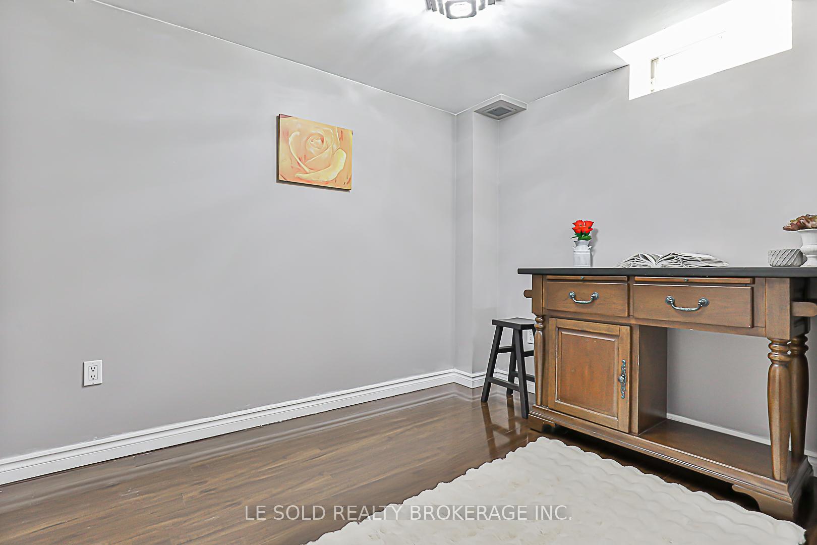 Photo 40 of 123 Flagstone Way, Newmarket, Woodland Hill — HOMEH