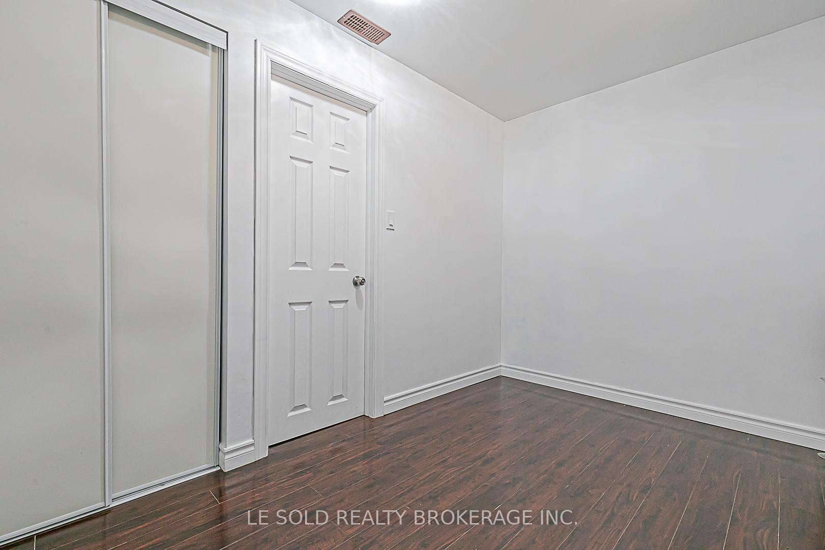 Photo 43 of 123 Flagstone Way, Newmarket, Woodland Hill — HOMEH