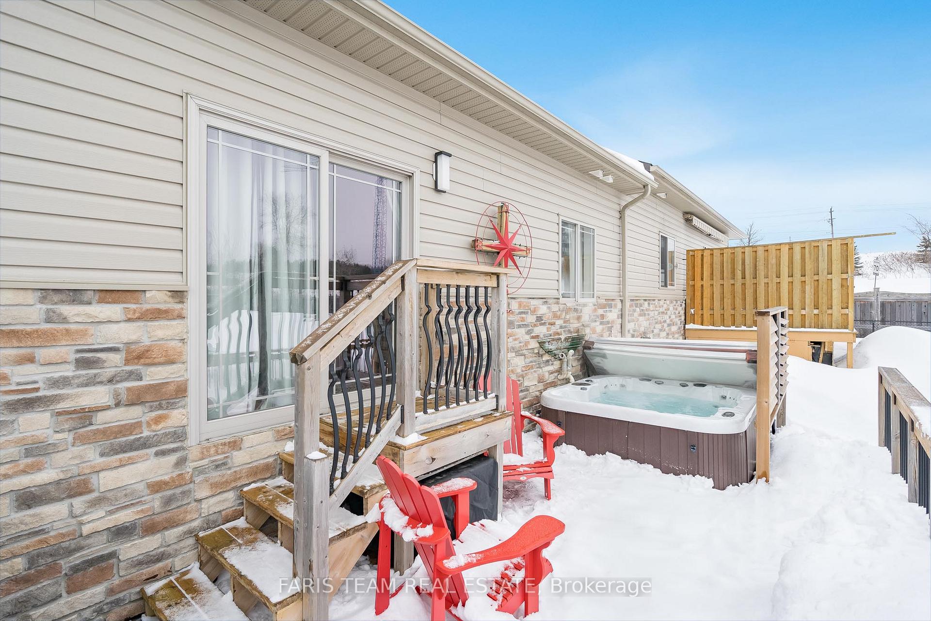 Photo 14 of 6 Danny Drive, Orillia — HOMEH