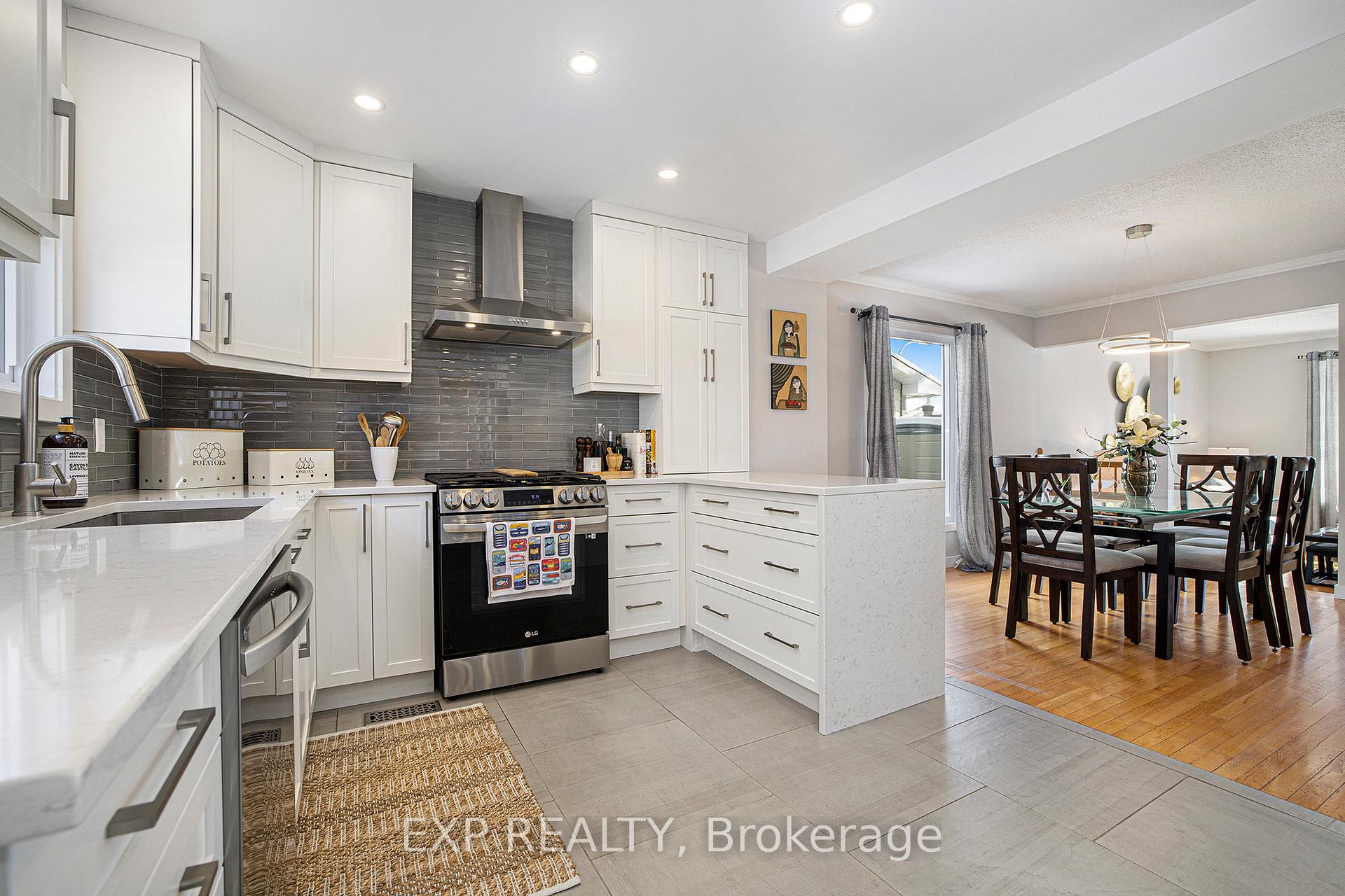 Photo 10 of 1674 Meadowview Crescent, Ottawa, Convent Glen South — HOMEH