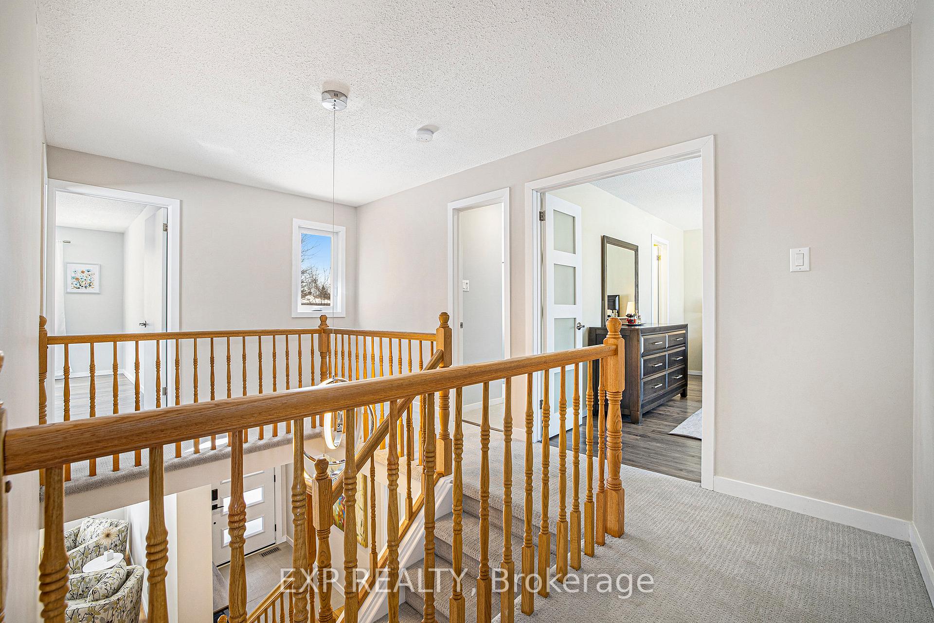 Photo 19 of 1674 Meadowview Crescent, Ottawa, Convent Glen South — HOMEH
