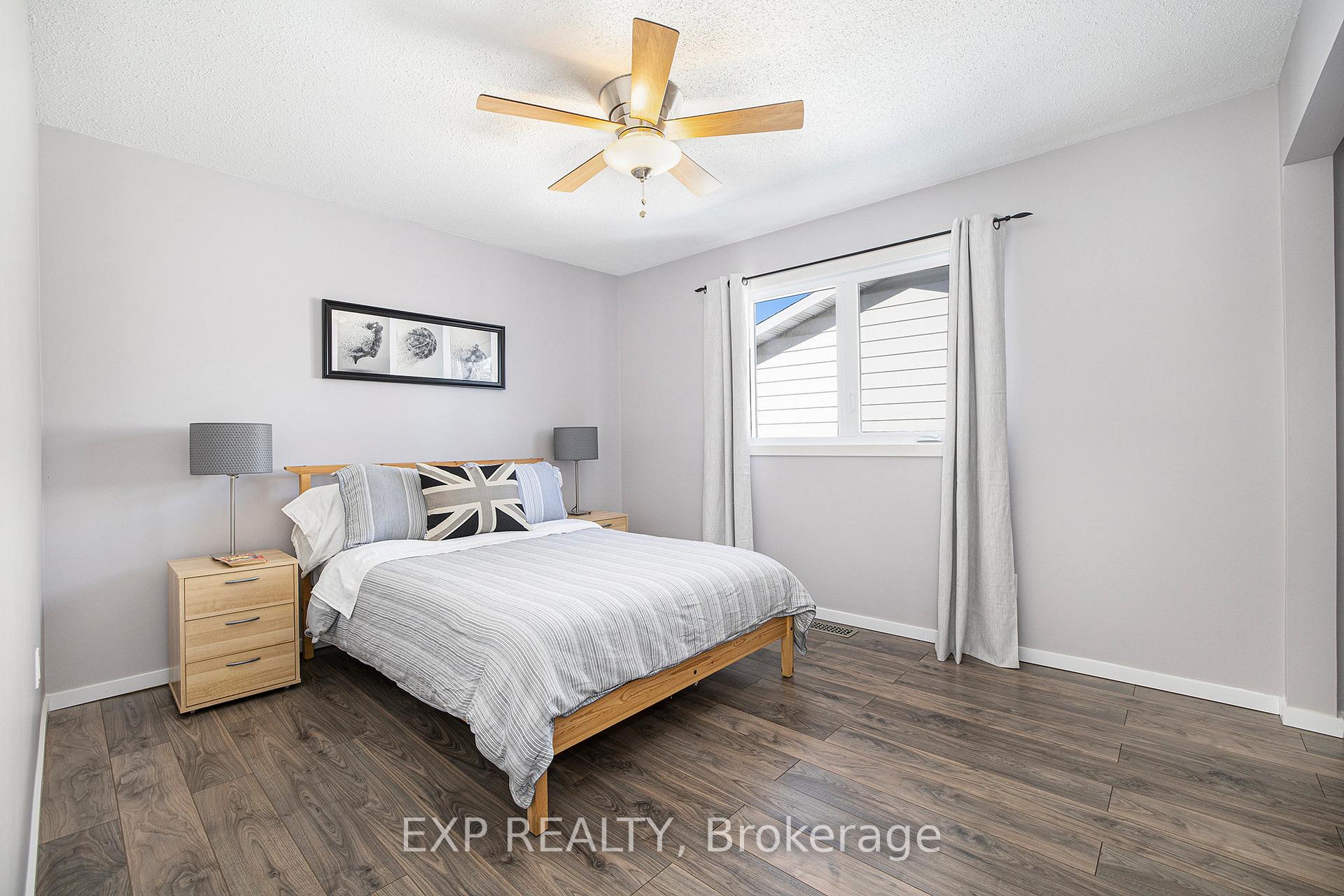 Photo 25 of 1674 Meadowview Crescent, Ottawa, Convent Glen South — HOMEH