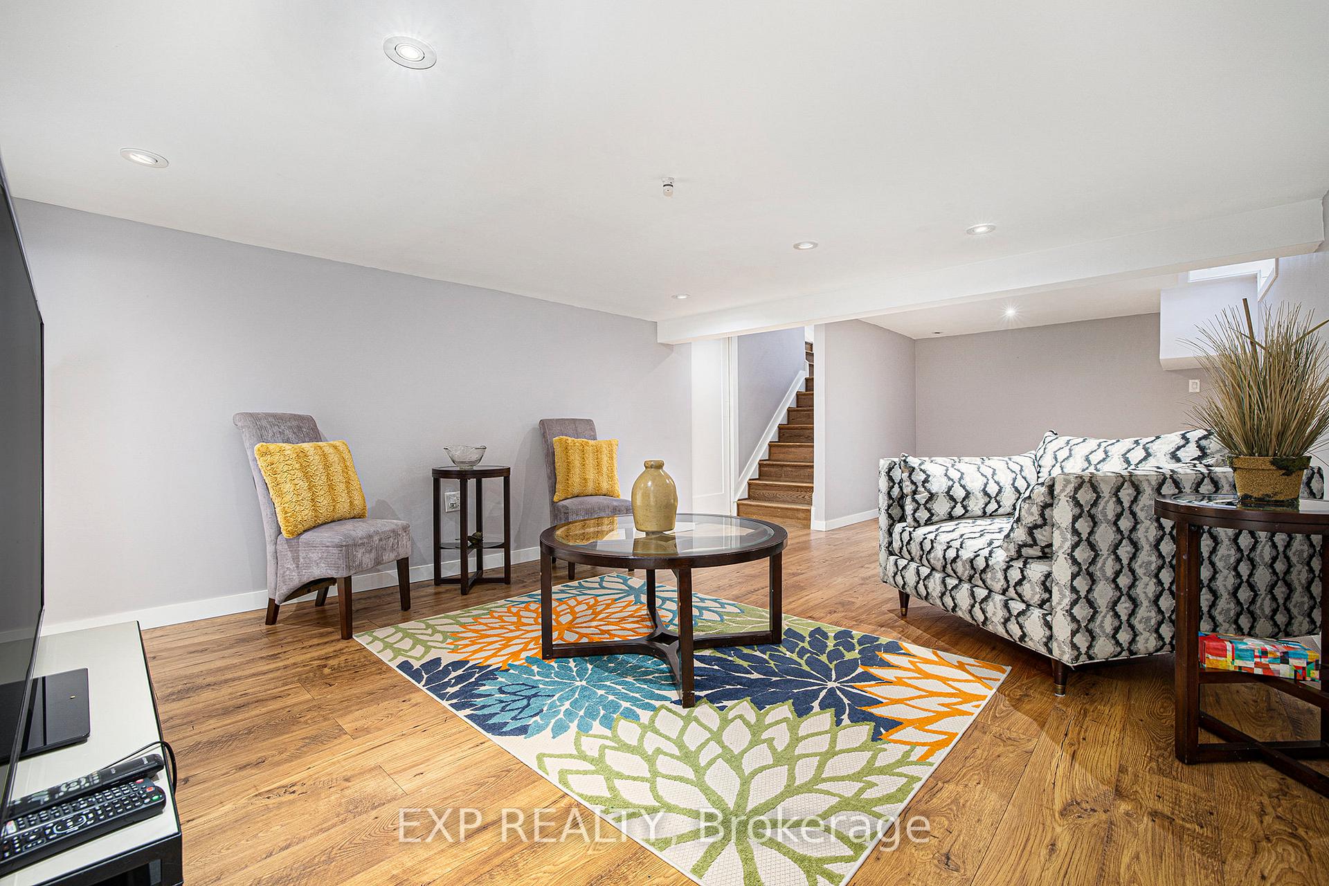 Photo 29 of 1674 Meadowview Crescent, Ottawa, Convent Glen South — HOMEH