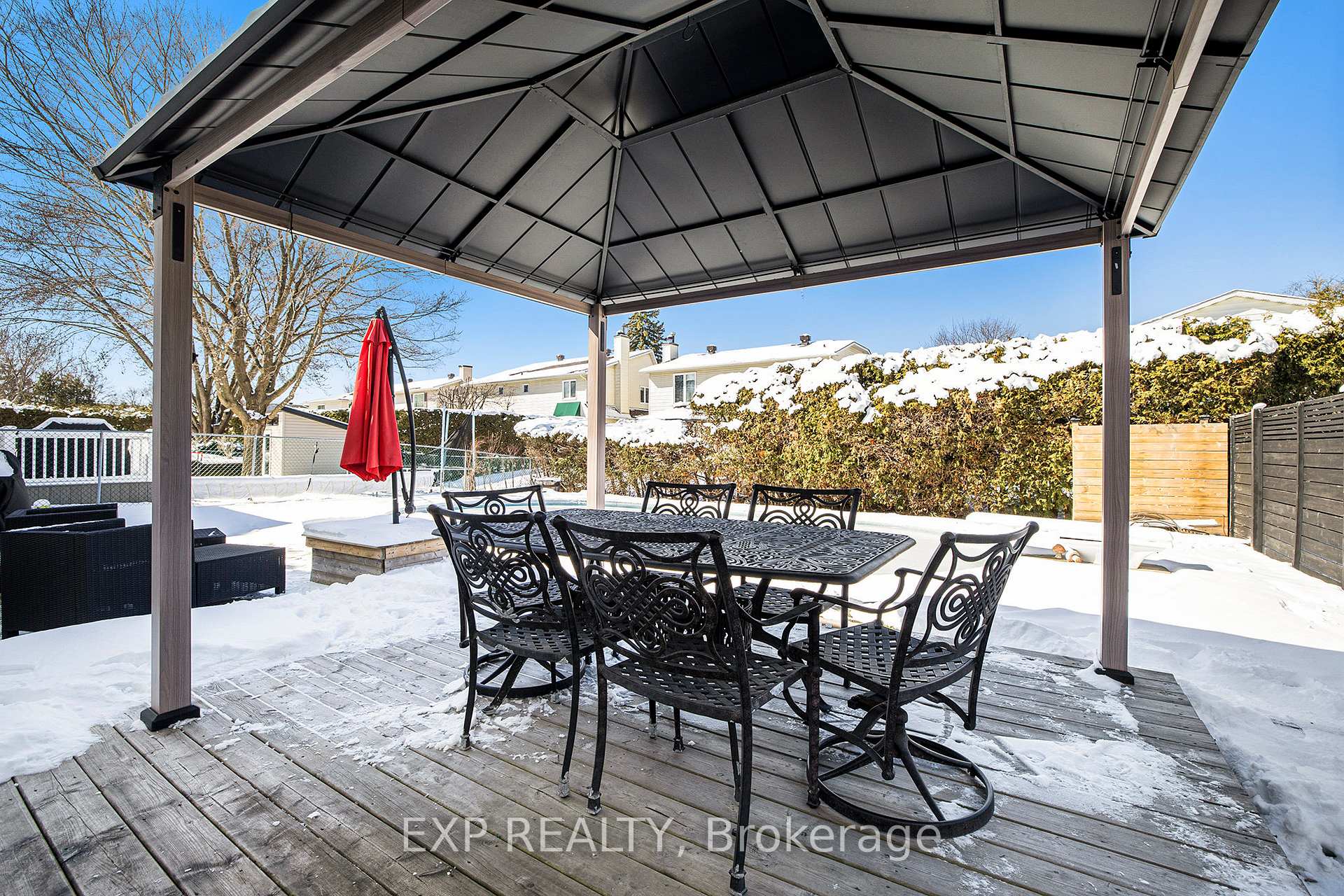 Photo 33 of 1674 Meadowview Crescent, Ottawa, Convent Glen South — HOMEH