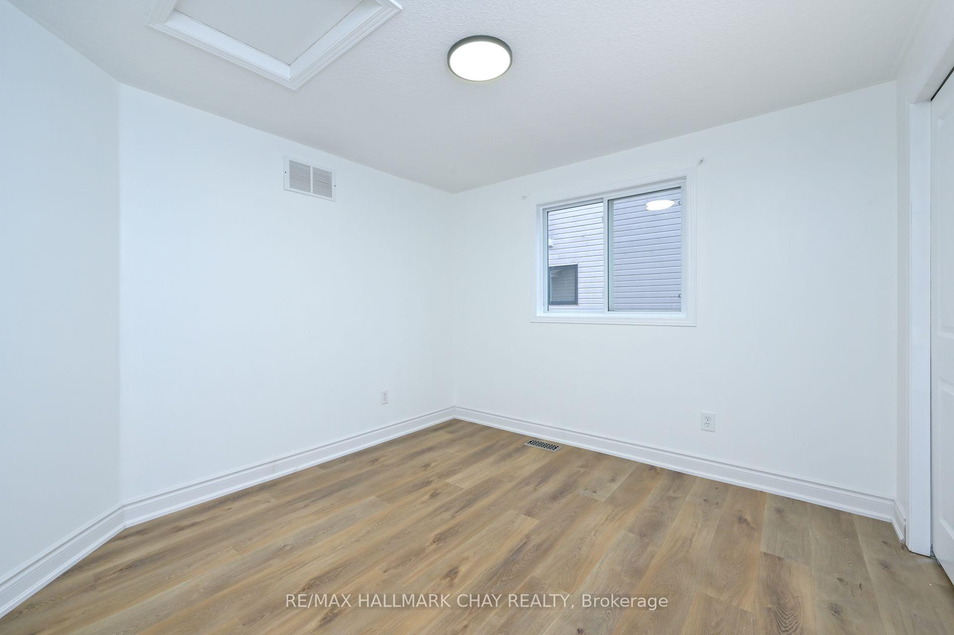 Photo 3 of 24 Stoneham Street, New Tecumseth, Alliston — HOMEH