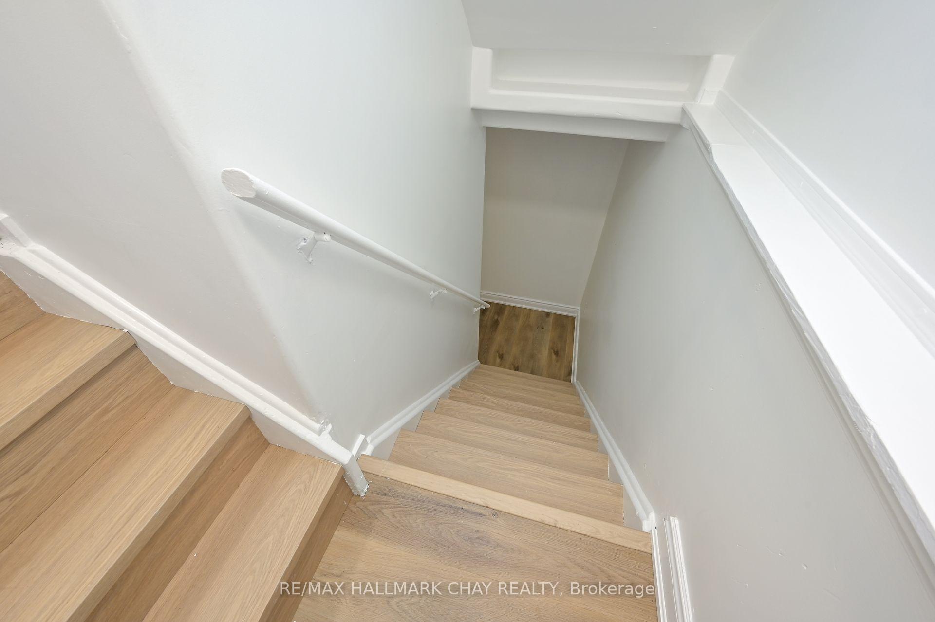 Photo 5 of 24 Stoneham Street, New Tecumseth, Alliston — HOMEH