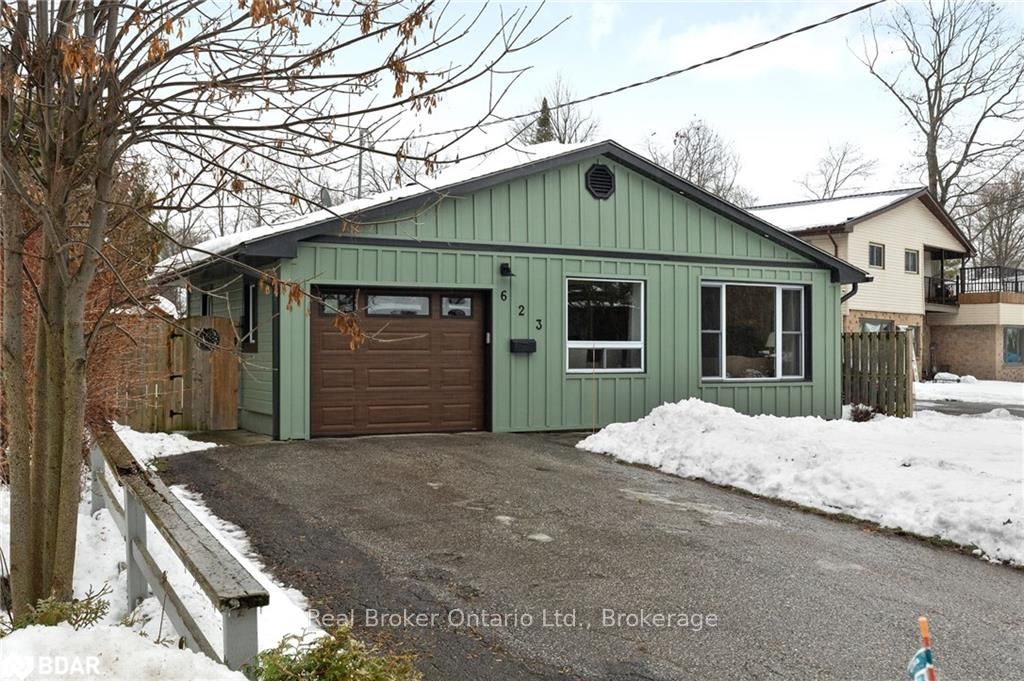 Photo 2 of 623 Moberley Avenue, Orillia — HOMEH