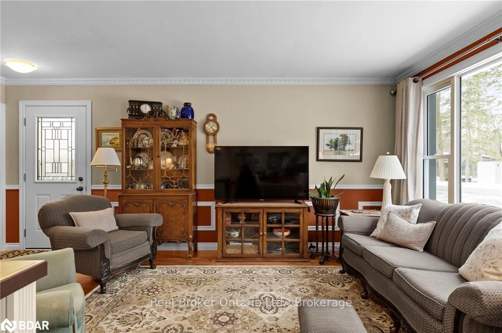Photo 7 of 623 Moberley Avenue, Orillia — HOMEH
