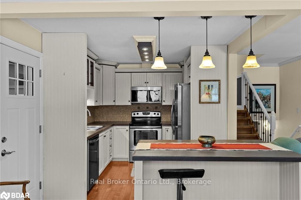 Photo 12 of 623 Moberley Avenue, Orillia — HOMEH