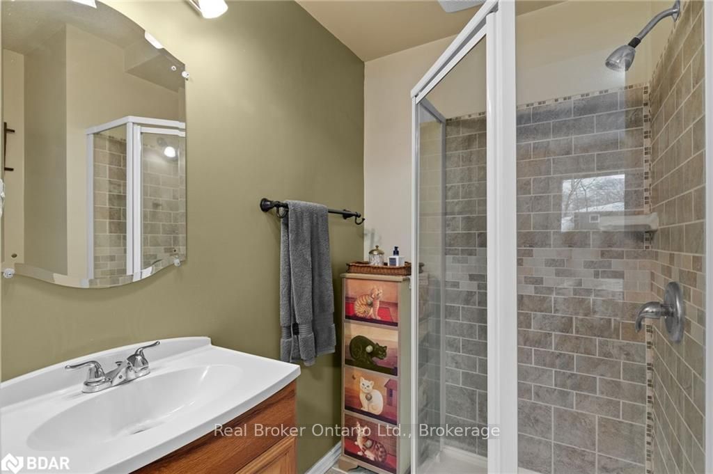 Photo 21 of 623 Moberley Avenue, Orillia — HOMEH