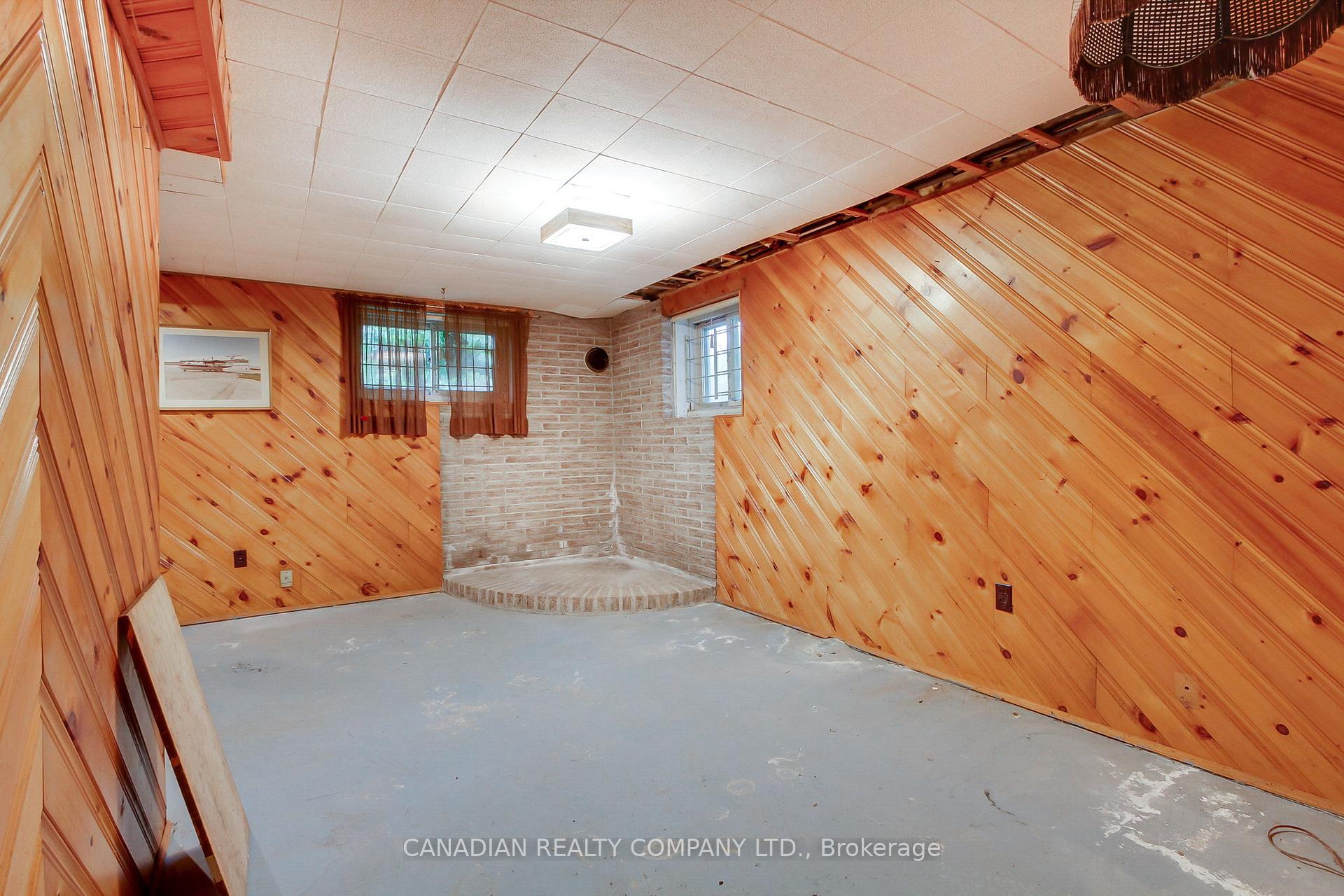 Photo 13 of 649 Queen's Crescent, Newmarket, Gorham-College Manor — HOMEH