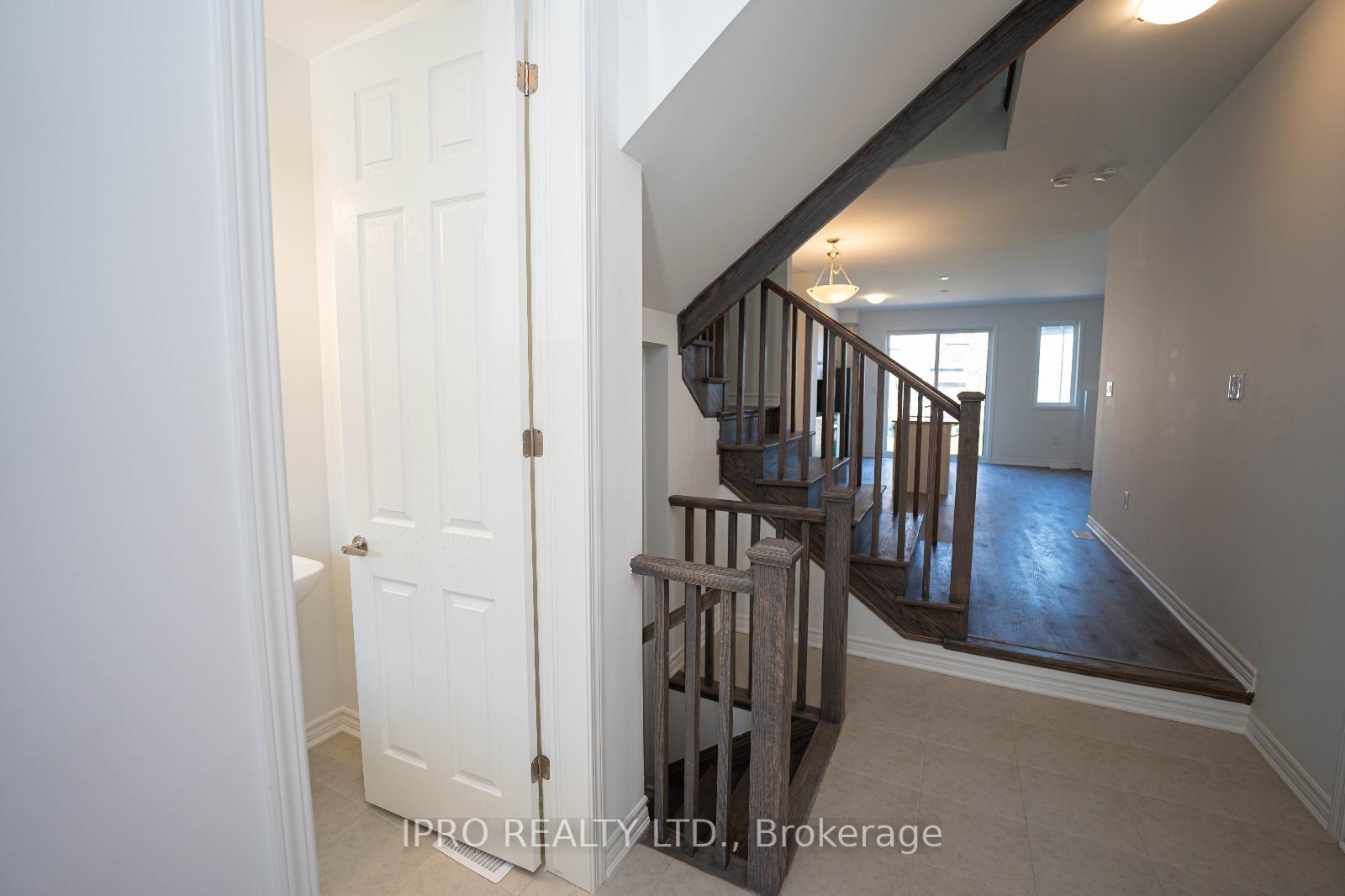Photo 5 of 1892 Thames Circle, Milton, Bowes — HOMEH