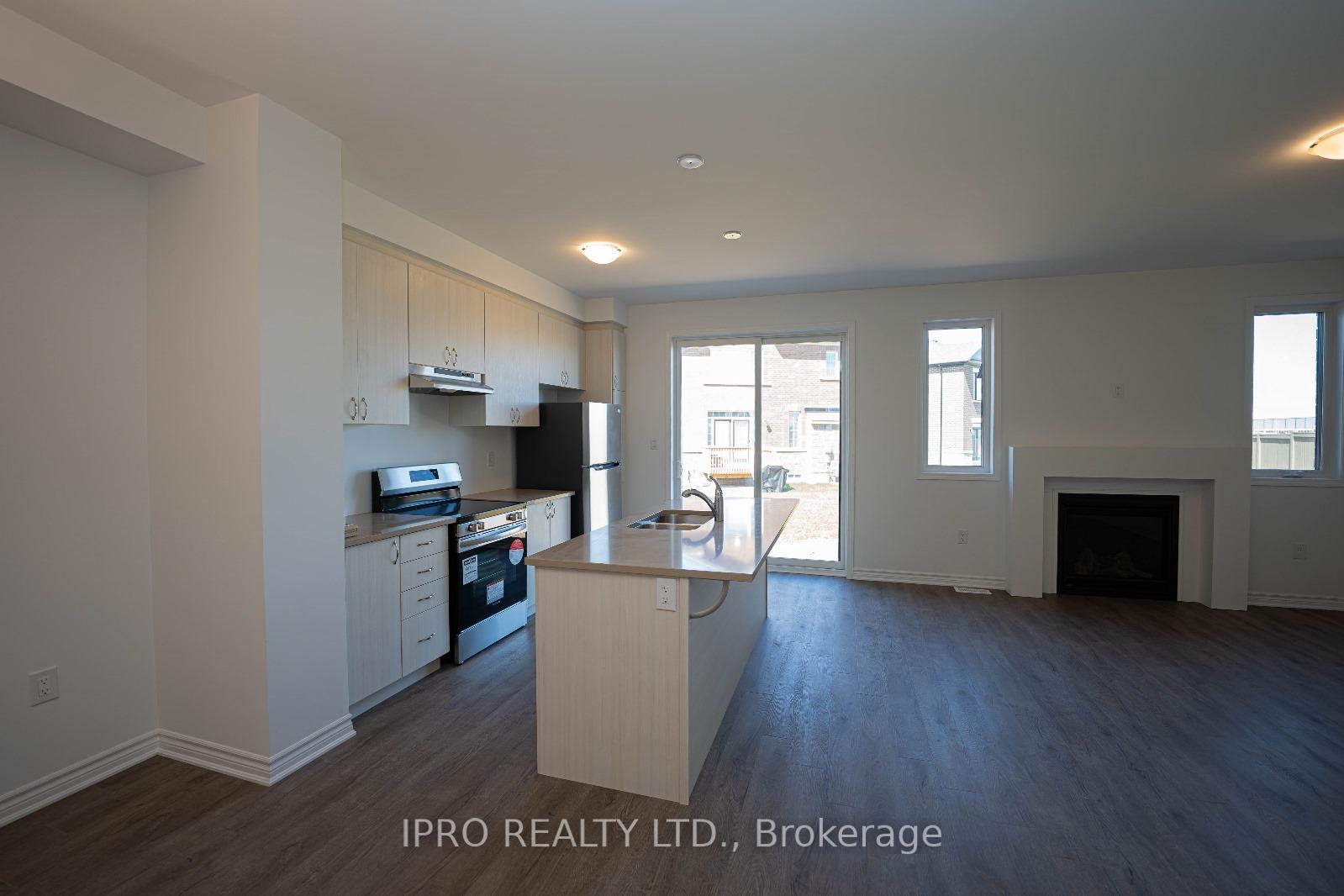 Photo 10 of 1892 Thames Circle, Milton, Bowes — HOMEH