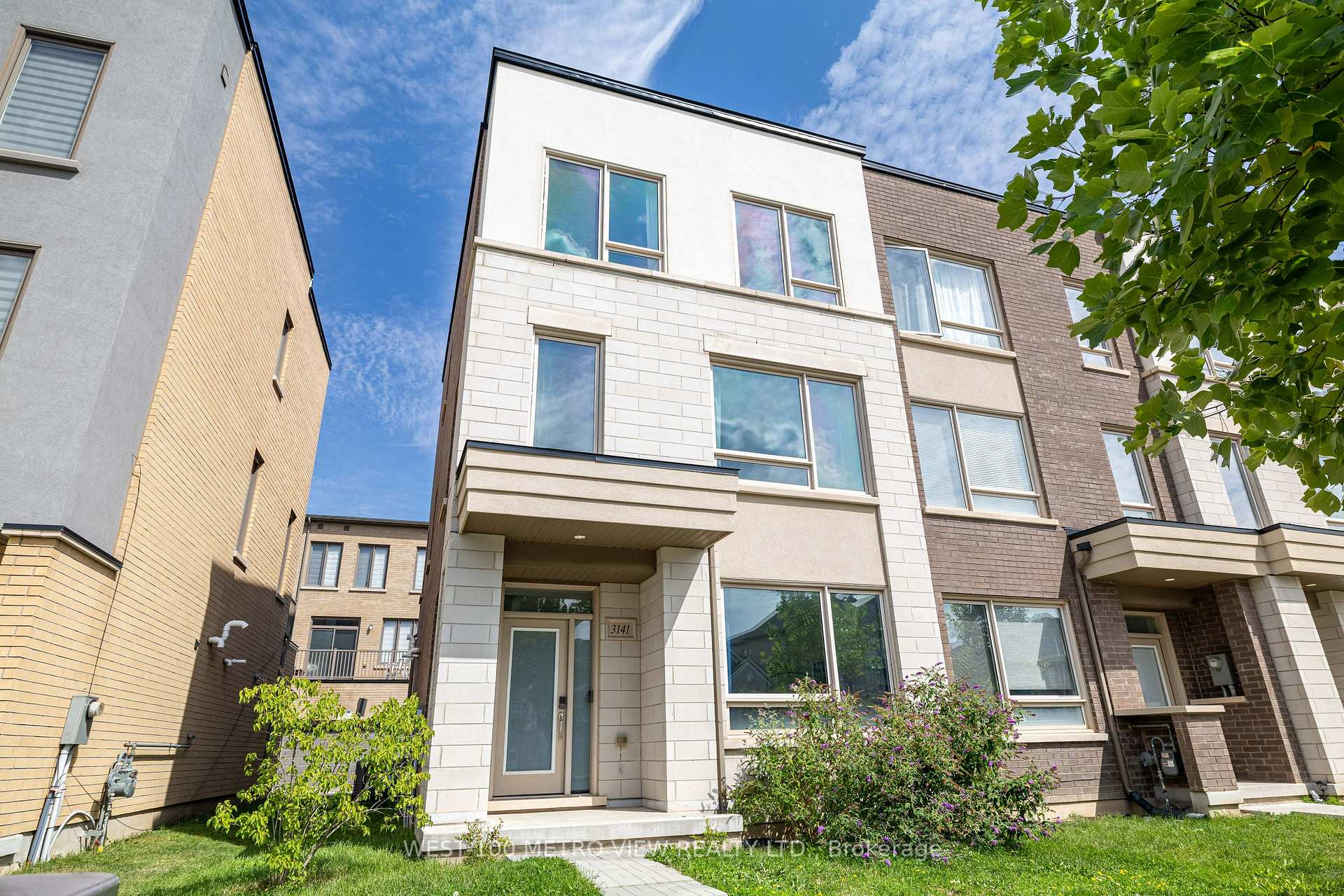 Front of 3141 Ernest Appelbe Boulevard