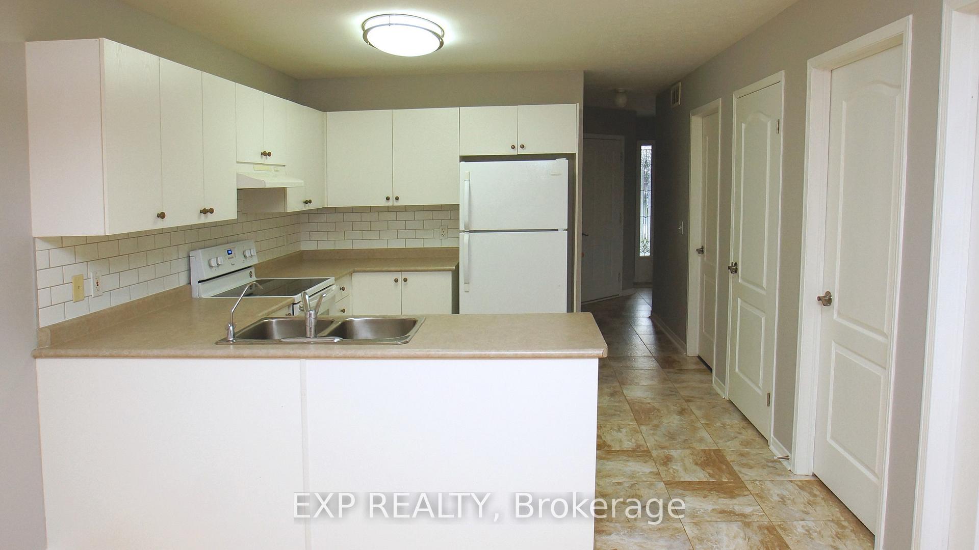 Photo 10 of 43 Julia Crescent, Orillia — HOMEH